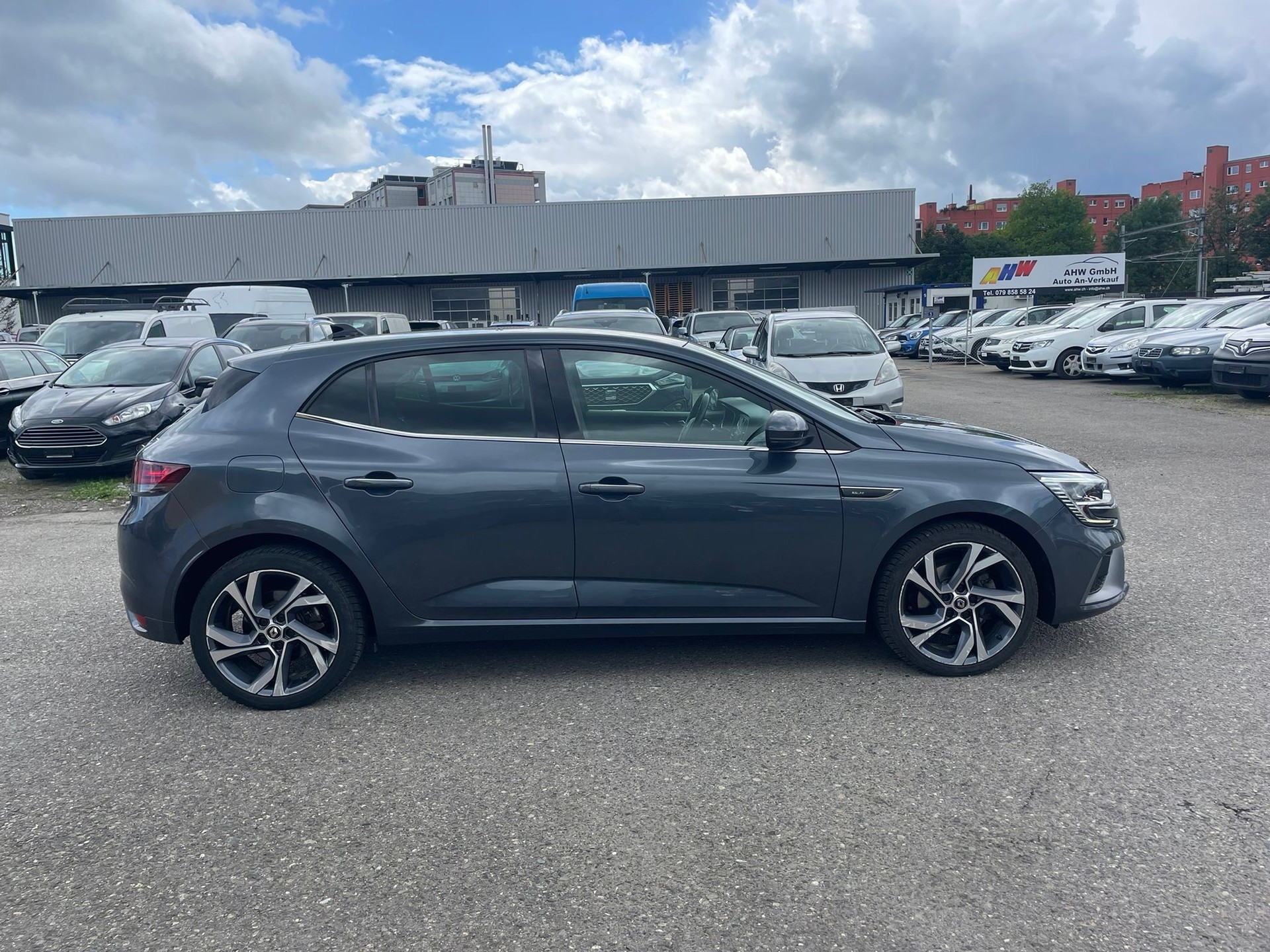 RENAULT Mégane Berline 1.6 E-Tech R.S. Line-image-4