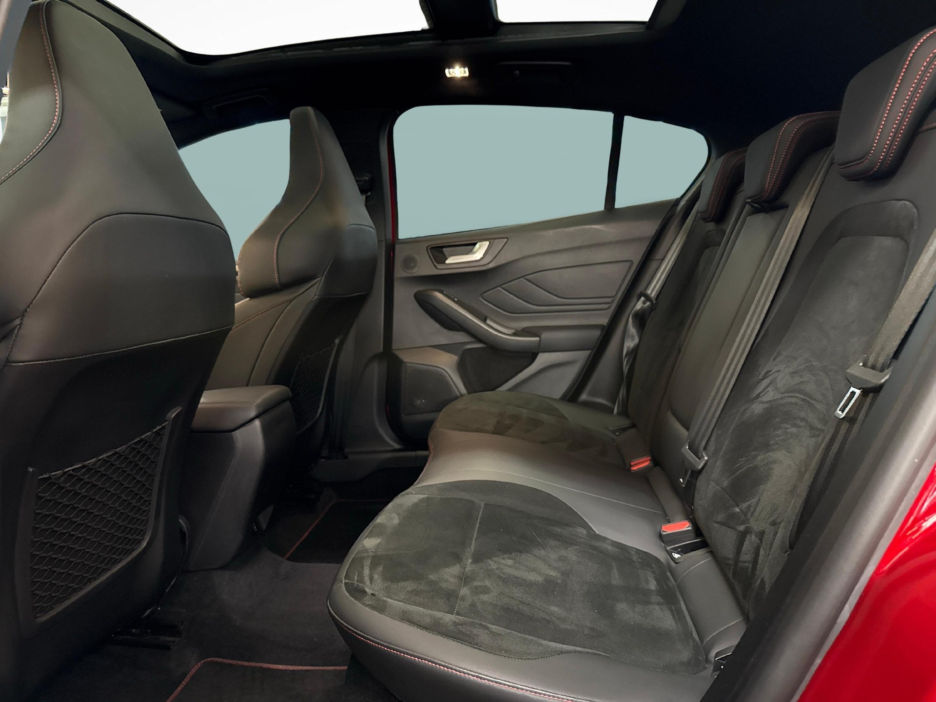 FORD Focus 2.3 EcoB ST X-image-11