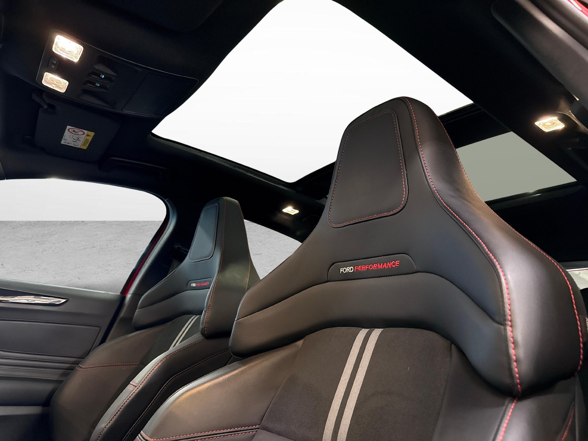 FORD Focus 2.3 EcoB ST X-image-18