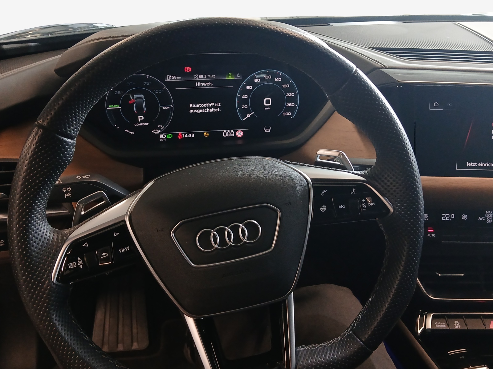 AUDI RS e-tron GT quattro-image-10