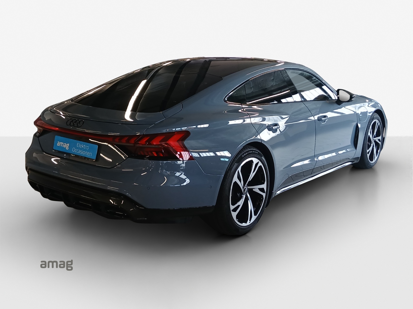 AUDI RS e-tron GT quattro-image-5