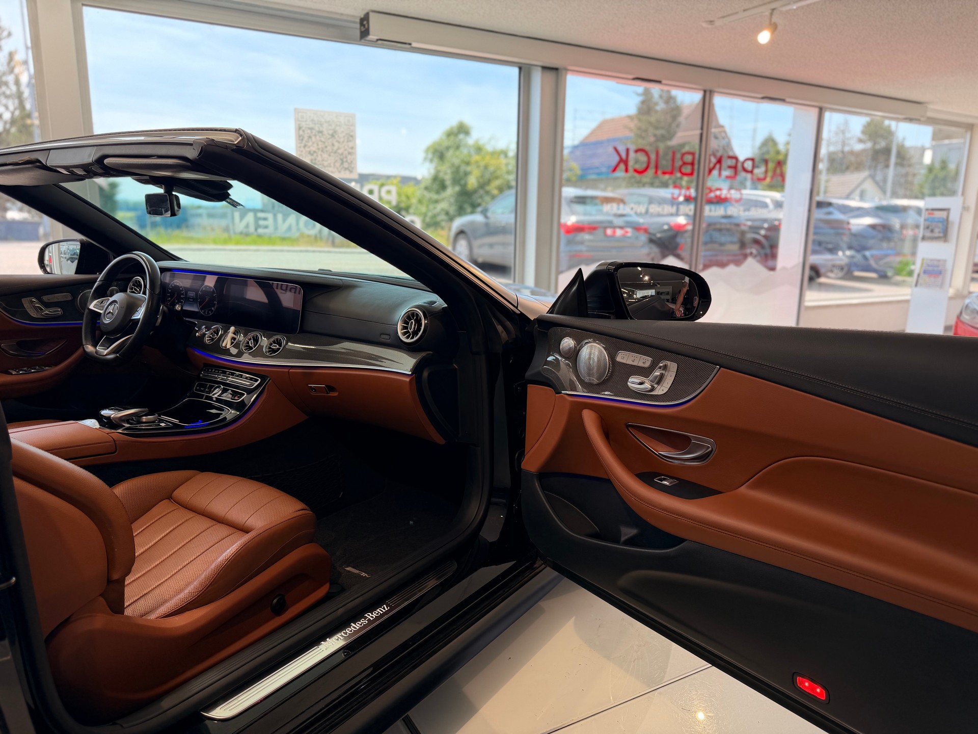 MERCEDES-BENZ E 400 Cabriolet Avantgarde 4 Matic 9G-Tronic-image-17