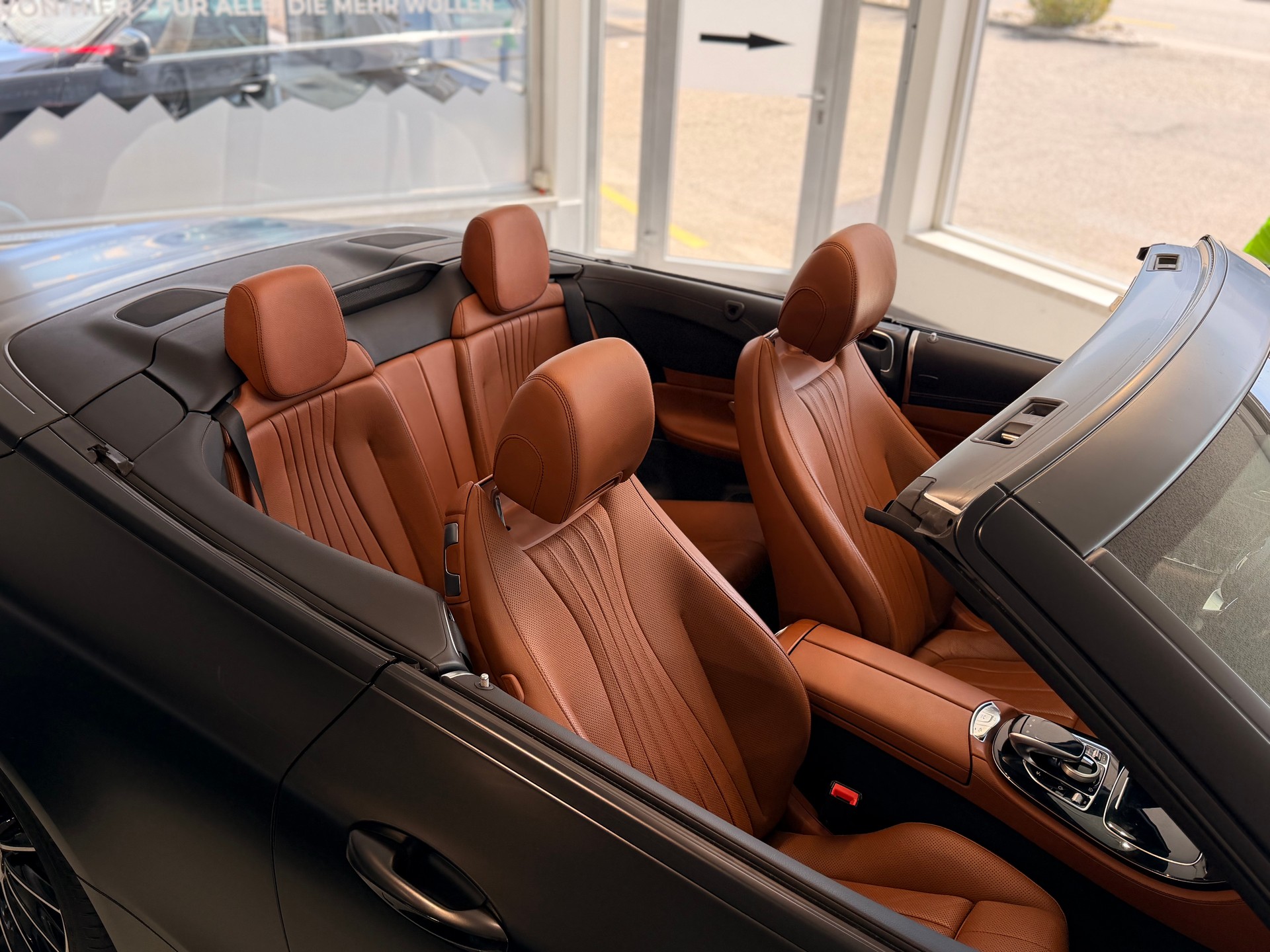 MERCEDES-BENZ E 400 Cabriolet Avantgarde 4 Matic 9G-Tronic-image-4