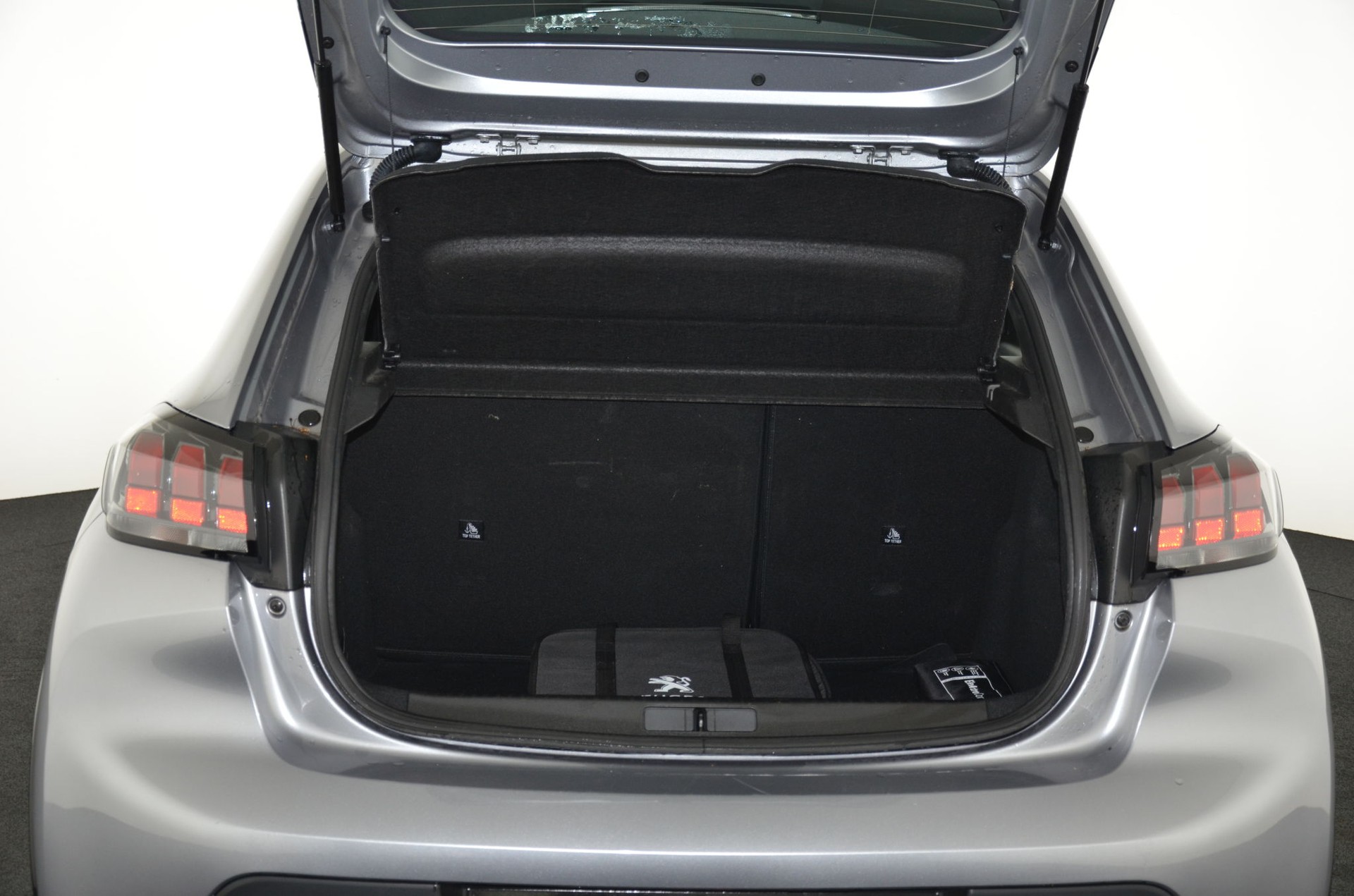 PEUGEOT 208 Elektrik Active-image-22