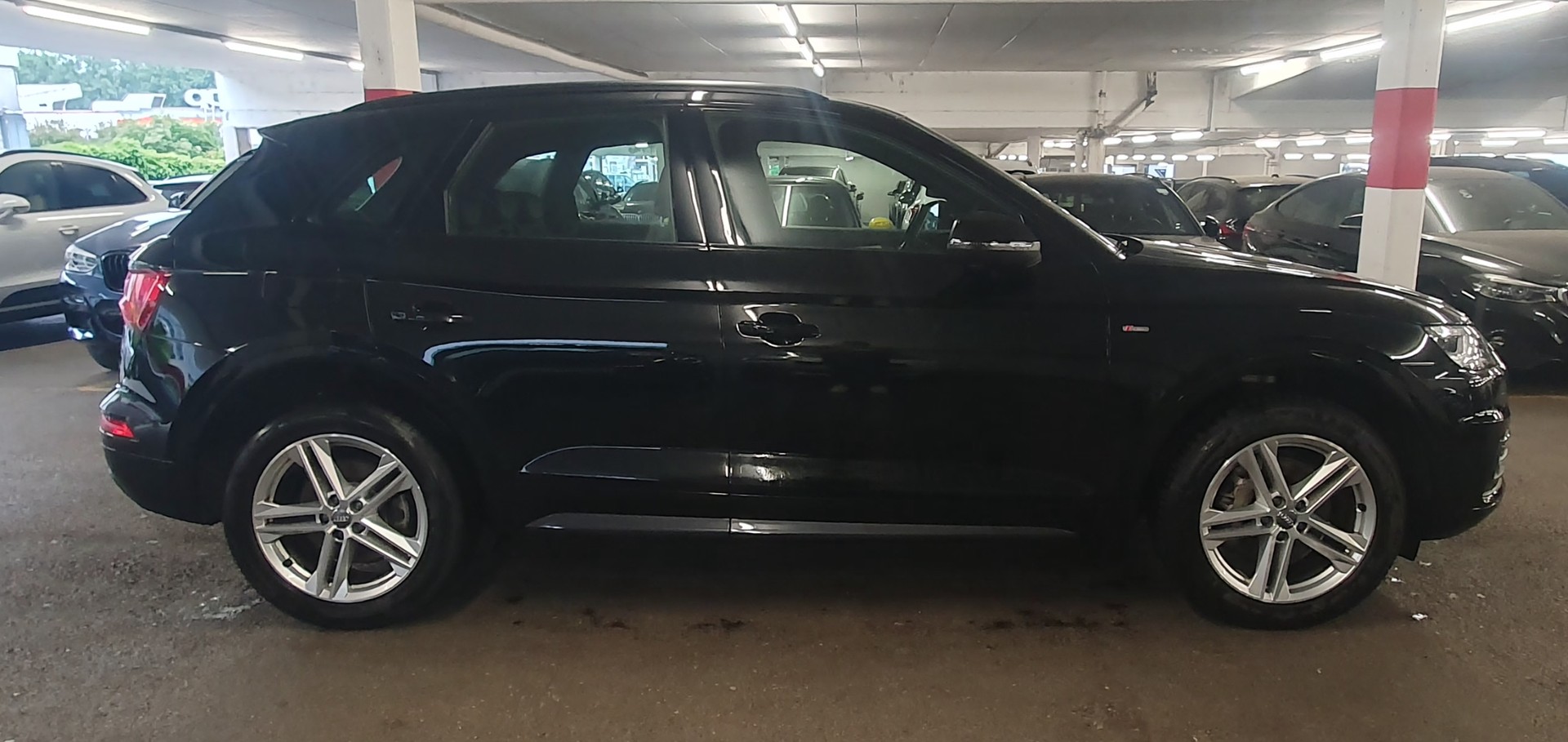AUDI Q5 40 TDI sport quattro S-tronic-image-1