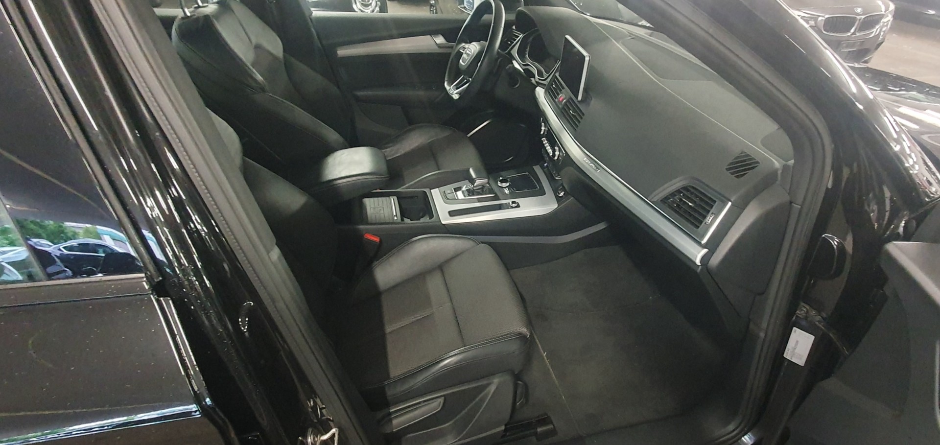 AUDI Q5 40 TDI sport quattro S-tronic-image-13