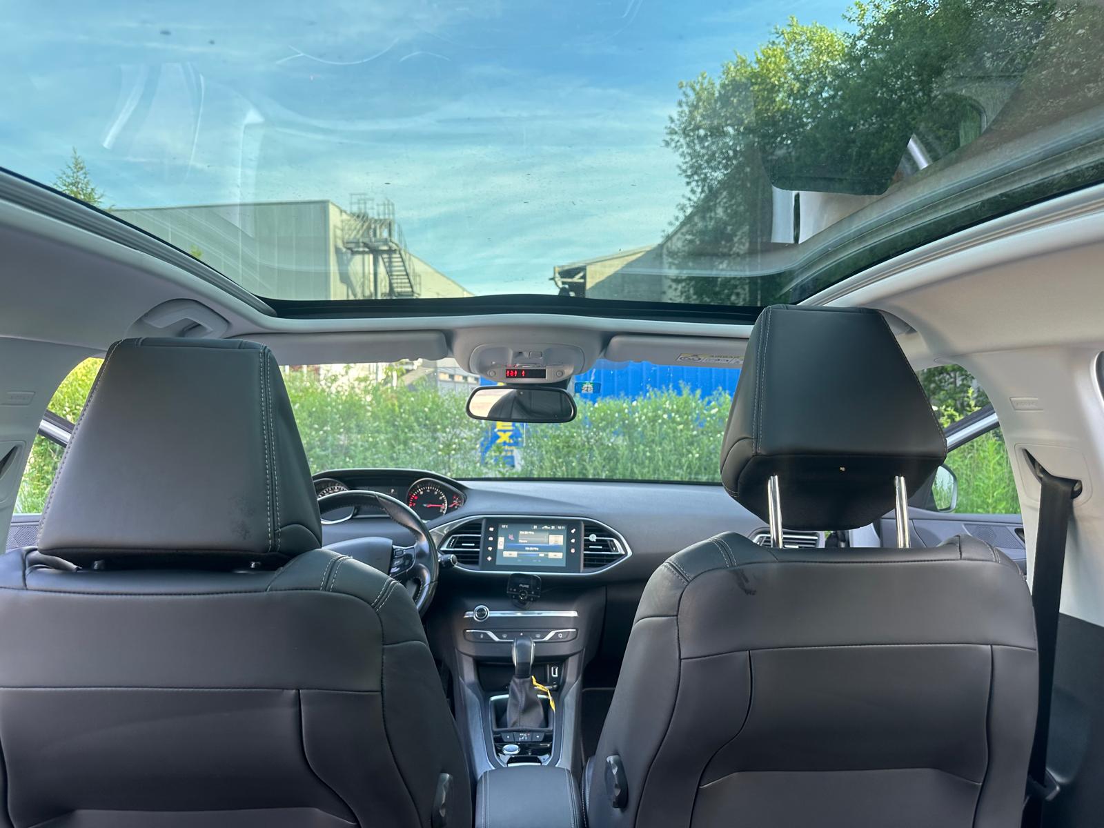 PEUGEOT 308 1.2 THP Allure Automatic-image-11