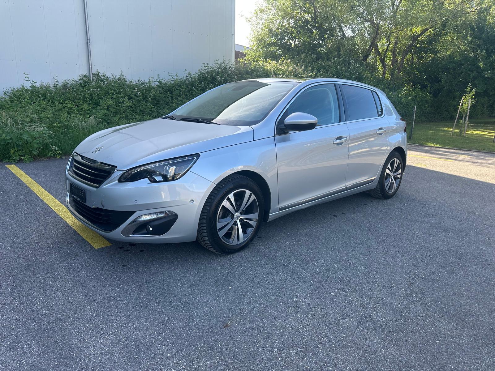 PEUGEOT 308 1.2 THP Allure Automatic-image-1