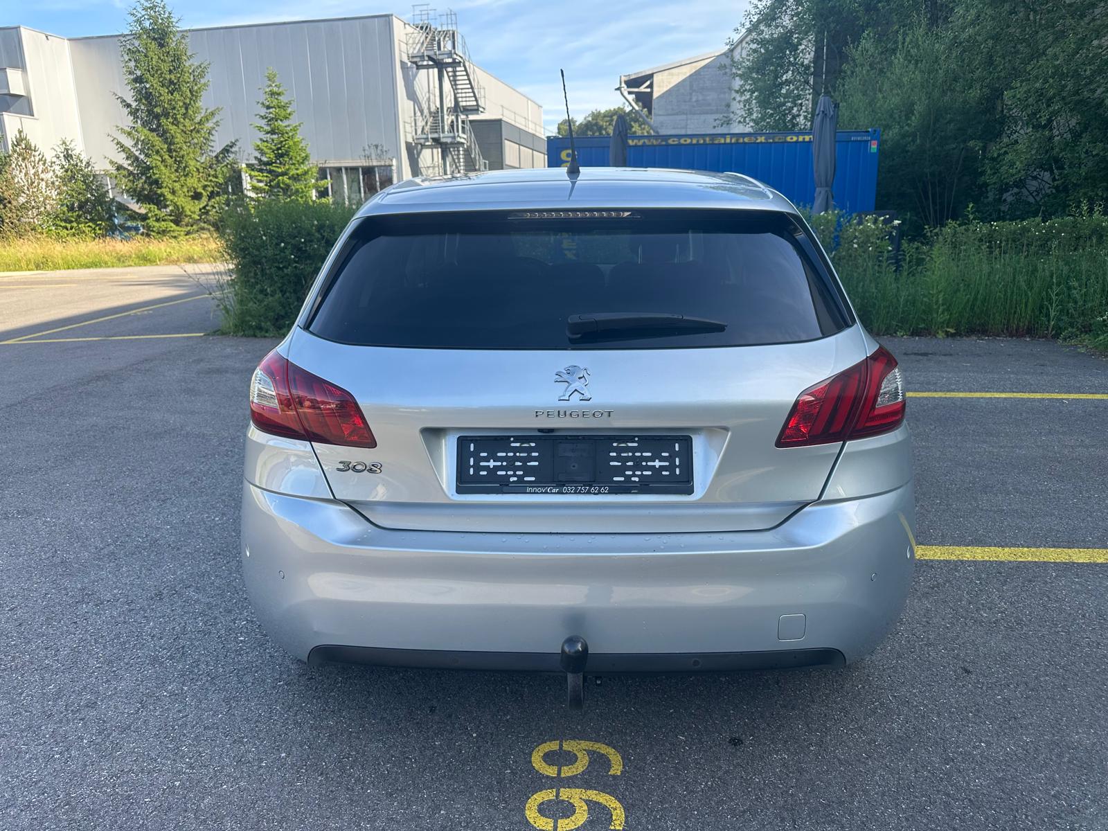 PEUGEOT 308 1.2 THP Allure Automatic-image-5