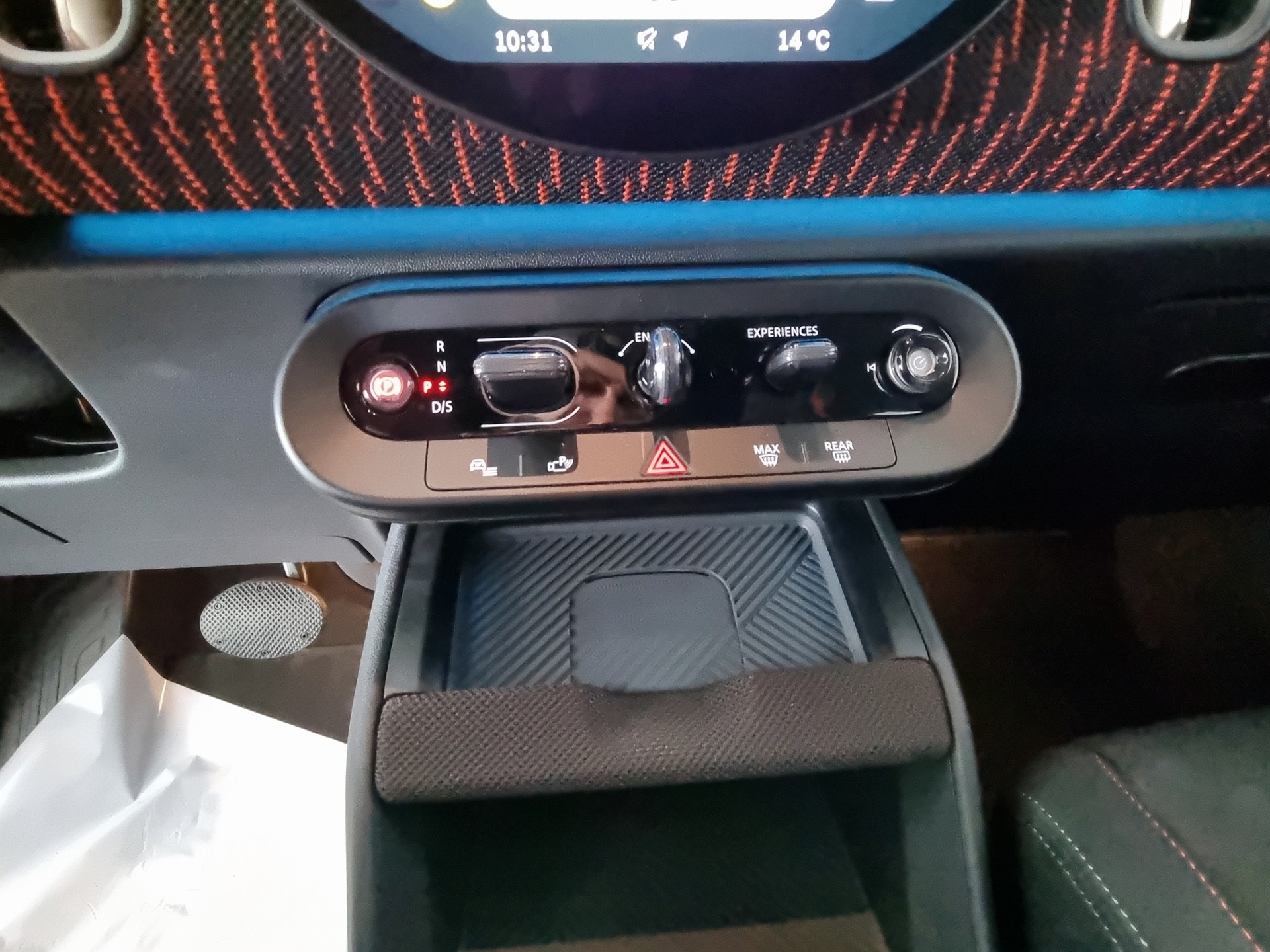MINI Countryman 2.0 S ALL4-image-14