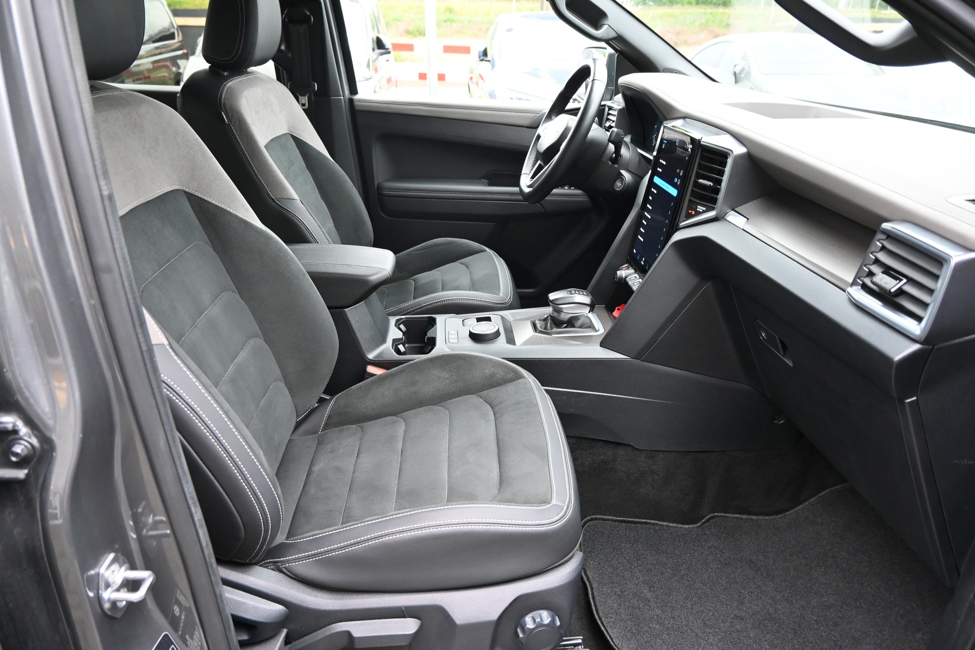 VW Amarok 3.0TDI V6 Style 4Motion 240PS + AHK 3500kg-image-17