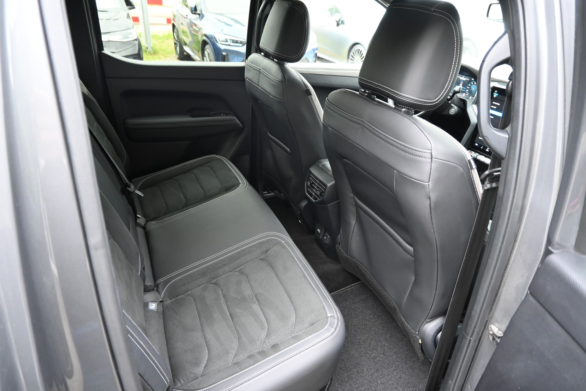 VW Amarok 3.0TDI V6 Style 4Motion 240PS + AHK 3500kg-image-18