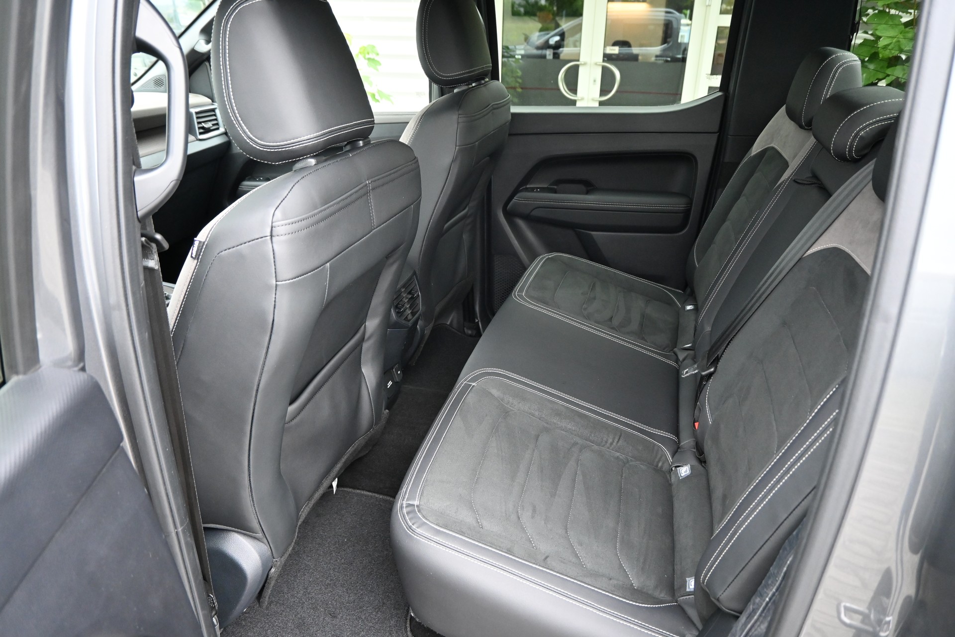 VW Amarok 3.0TDI V6 Style 4Motion 240PS + AHK 3500kg-image-19