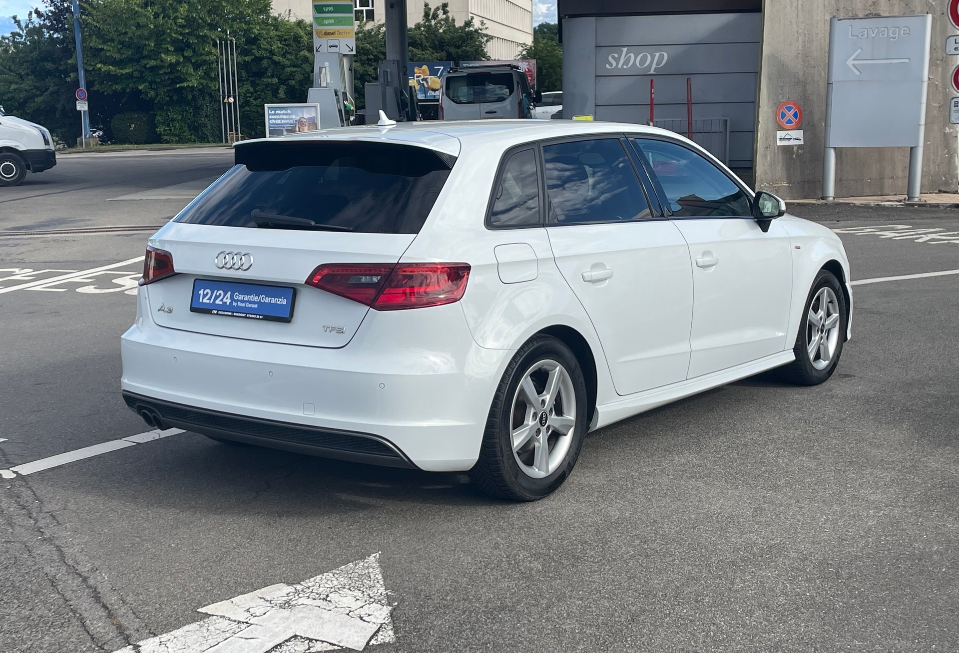 AUDI A3 Sportback 1.8 TFSI Ambition S-tronic-image-3