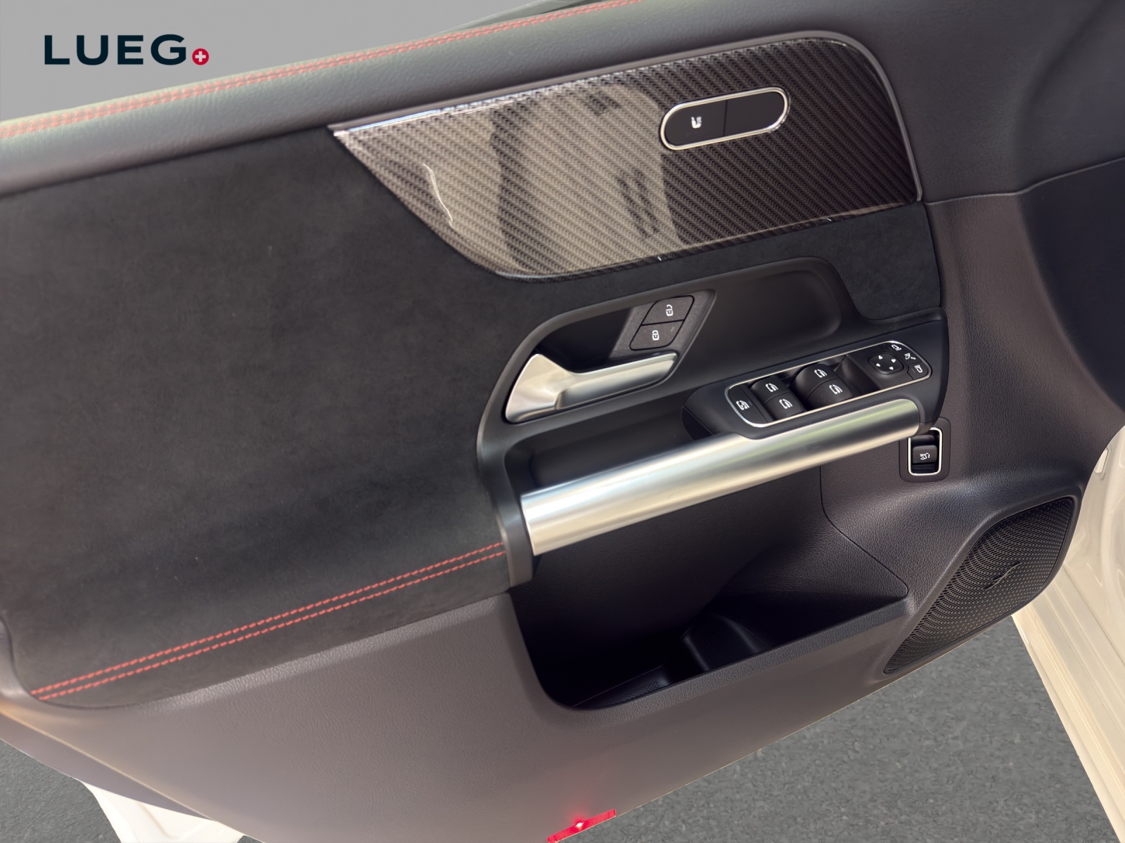 MERCEDES-BENZ B 250 4M - AMG / Rückfahrkamera / Multibeam LED / Panorama-Dach-image-12
