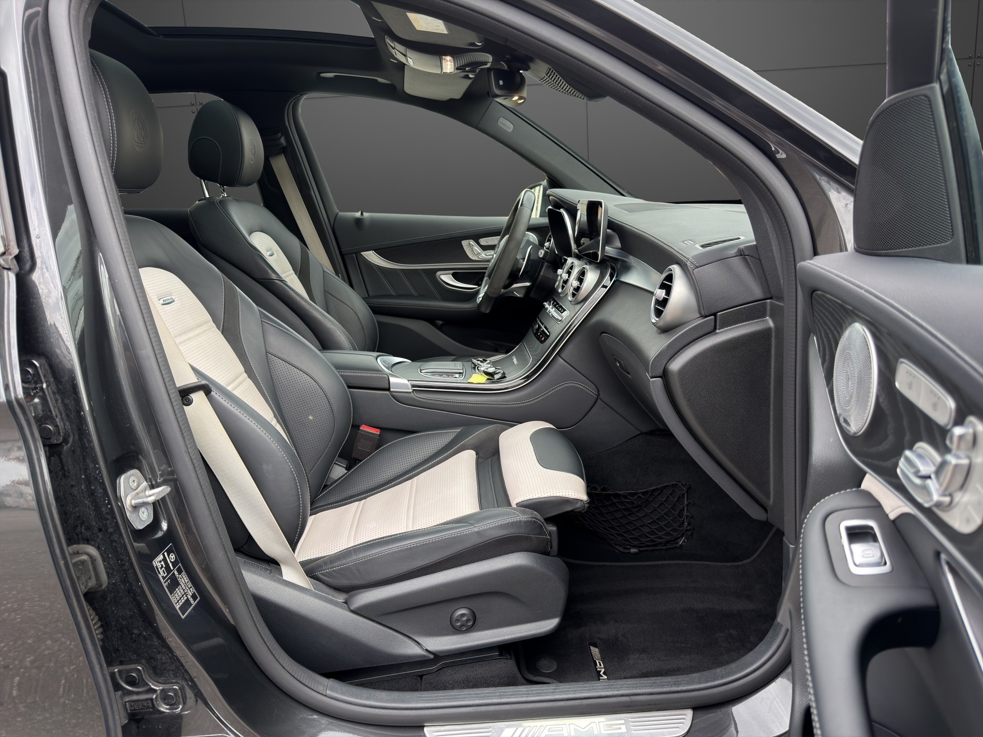 MERCEDES-BENZ GLC 63 S AMG 4Matic 9G-Tronic Pano/AHK-image-13