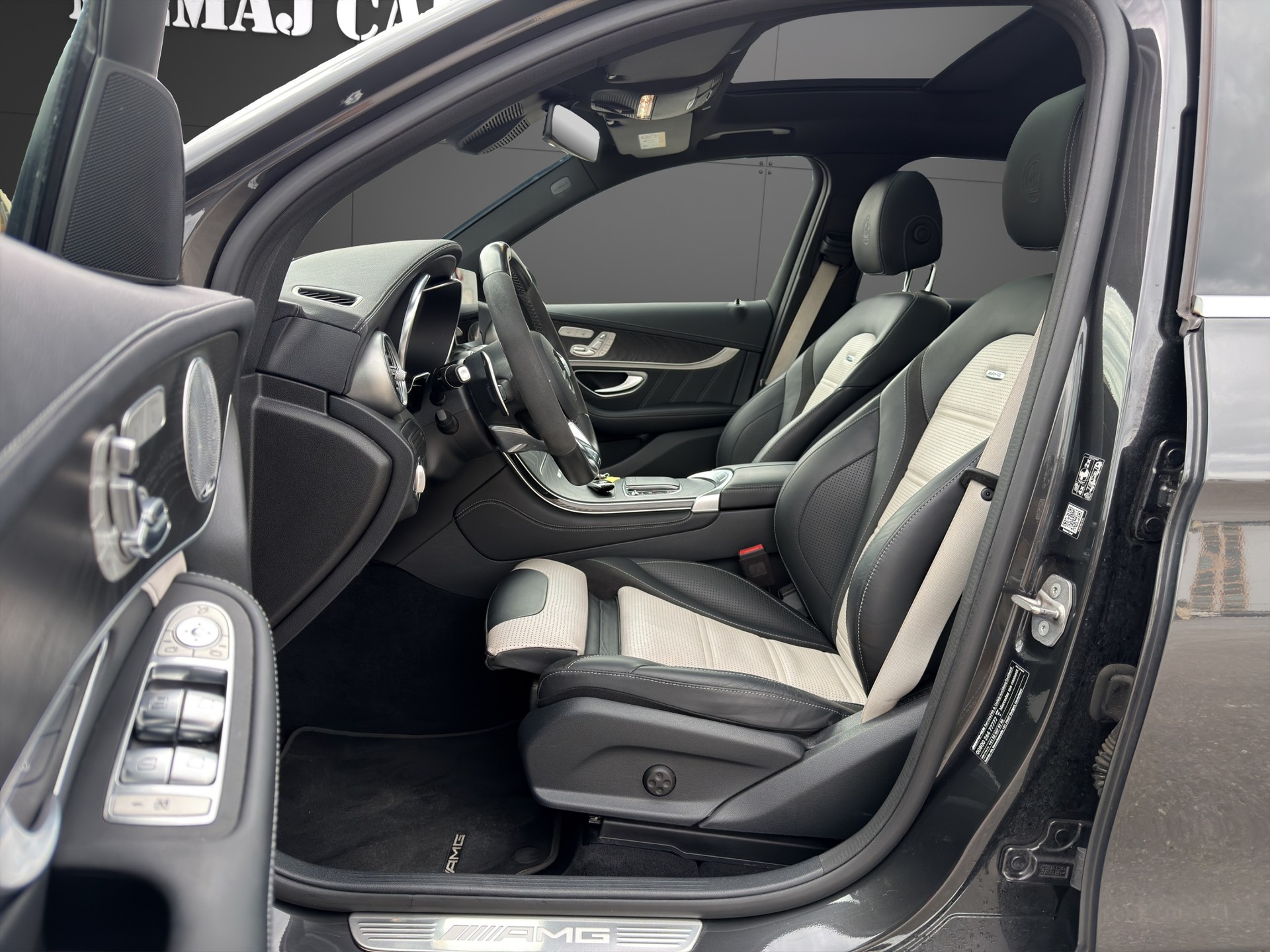 MERCEDES-BENZ GLC 63 S AMG 4Matic 9G-Tronic Pano/AHK-image-11