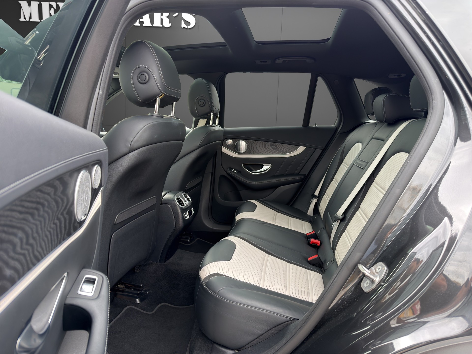 MERCEDES-BENZ GLC 63 S AMG 4Matic 9G-Tronic Pano/AHK-image-12