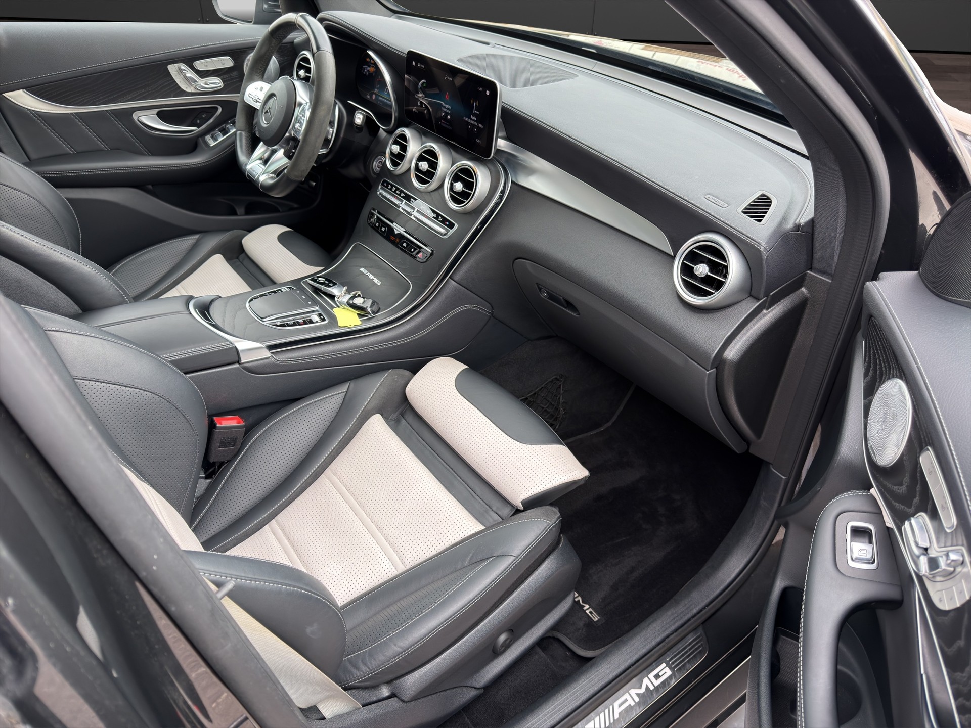 MERCEDES-BENZ GLC 63 S AMG 4Matic 9G-Tronic Pano/AHK-image-14