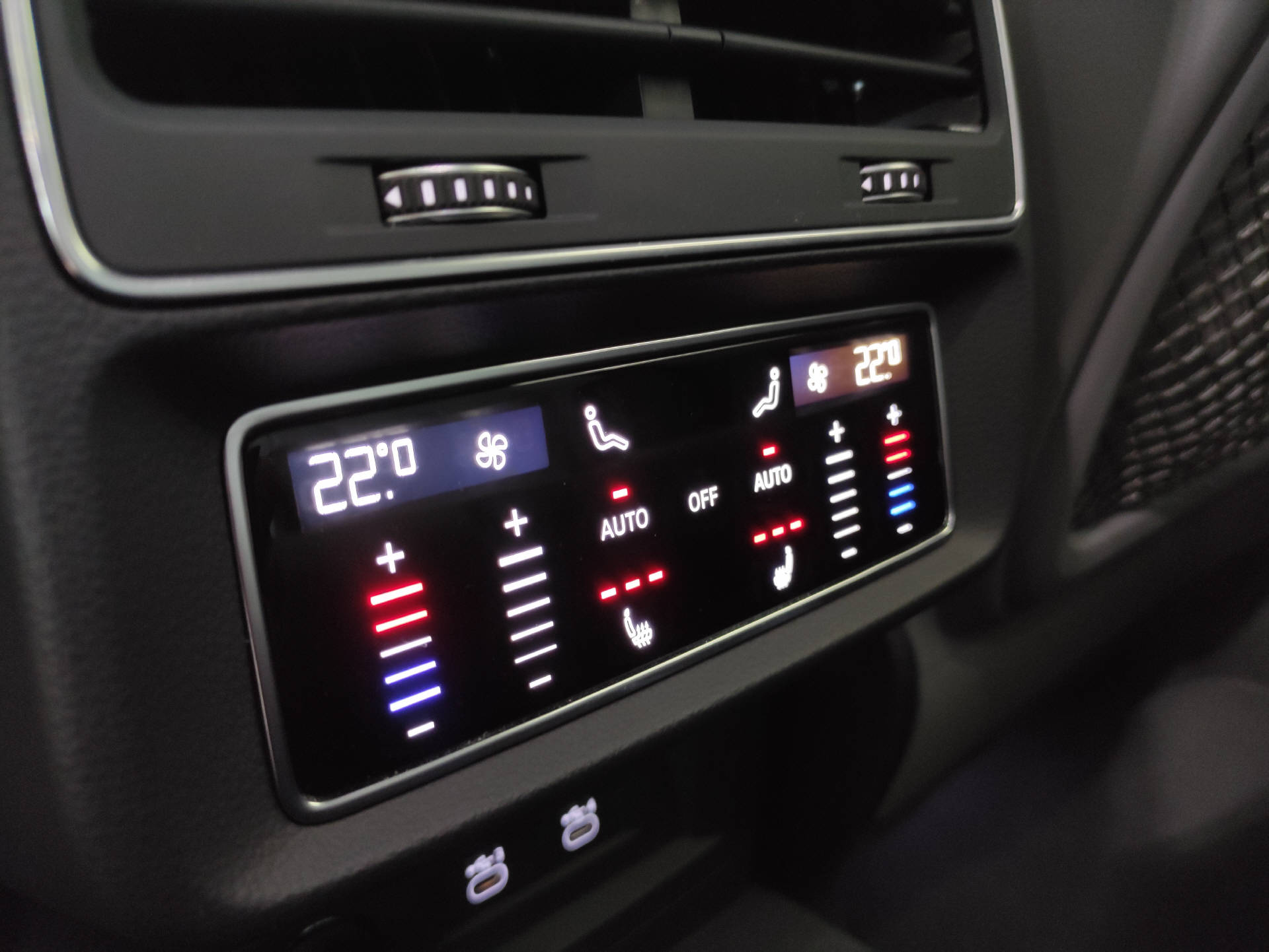 AUDI SQ8 4.0 V8 TFSI quattro T-Tronic-image-15
