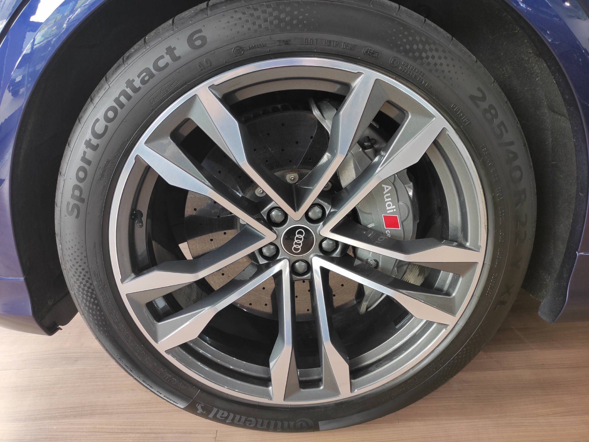 AUDI SQ8 4.0 V8 TFSI quattro T-Tronic-image-2