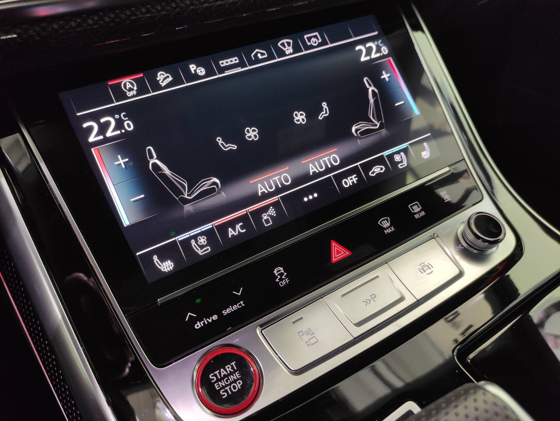 AUDI SQ8 4.0 V8 TFSI quattro T-Tronic-image-13