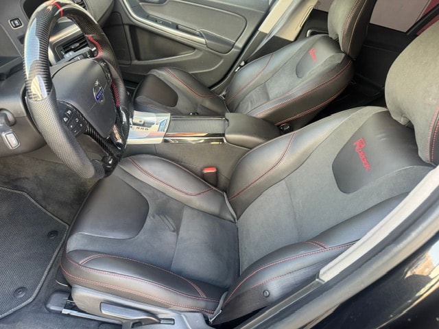 VOLVO V60 T6 AWD R-Design Geartronic-image-6