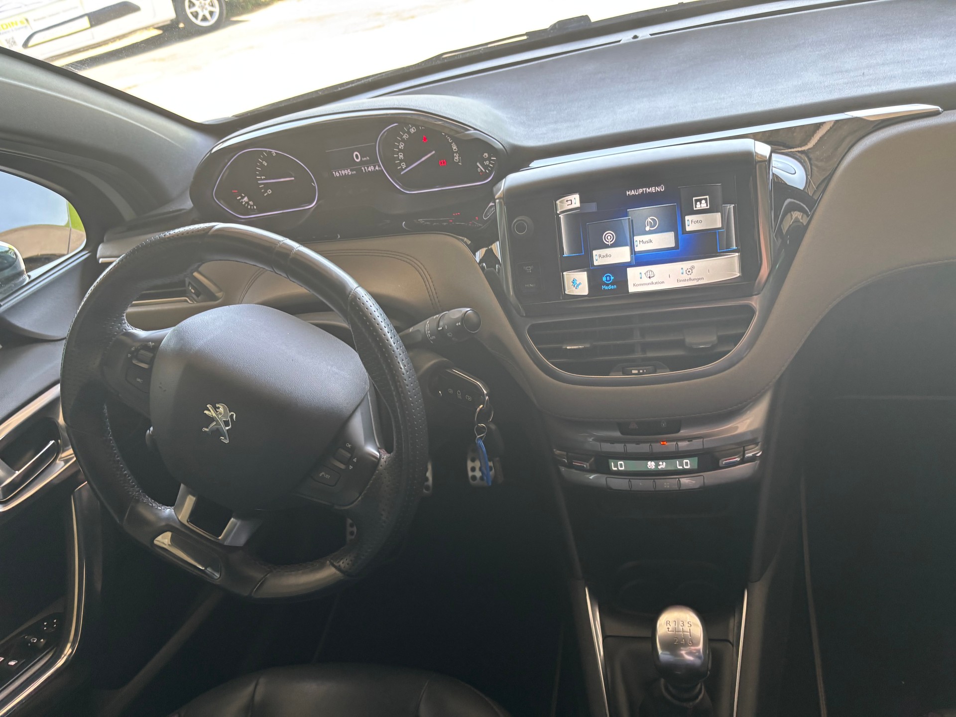 PEUGEOT 208 1.6 Turbo XY-image-3