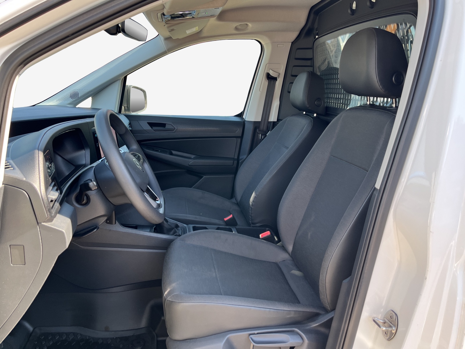 VW Caddy Cargo 2.0TDI Maxi 4Motion-image-7