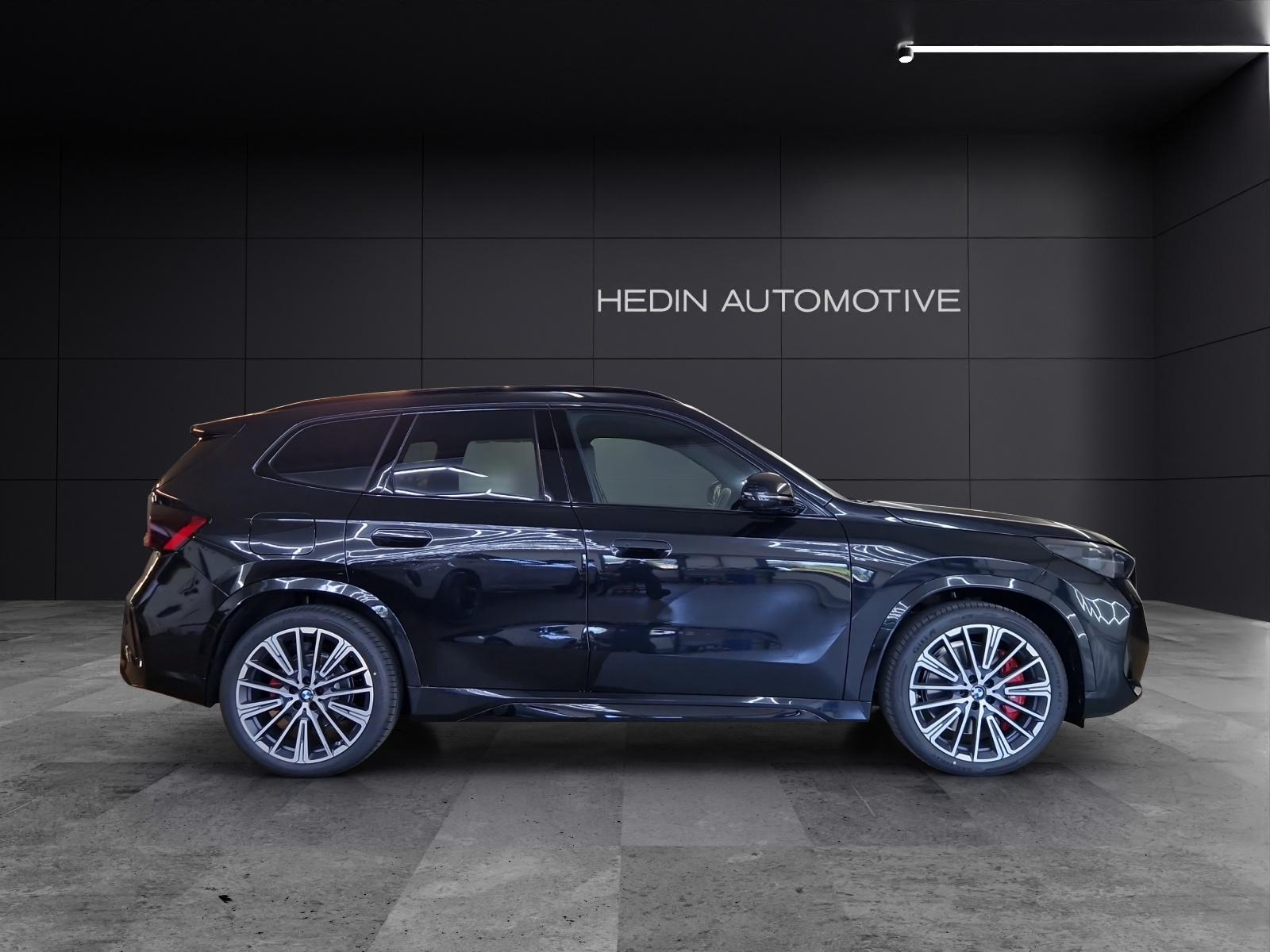 BMW iX1 30 xDrive-image-5