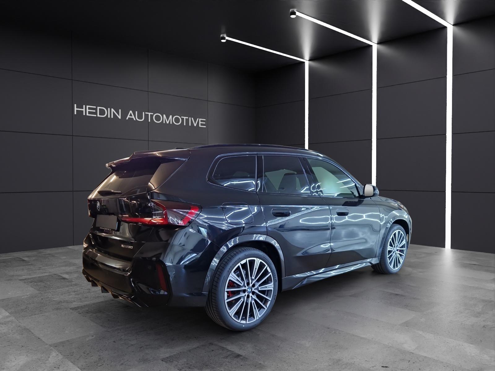 BMW iX1 30 xDrive-image-4