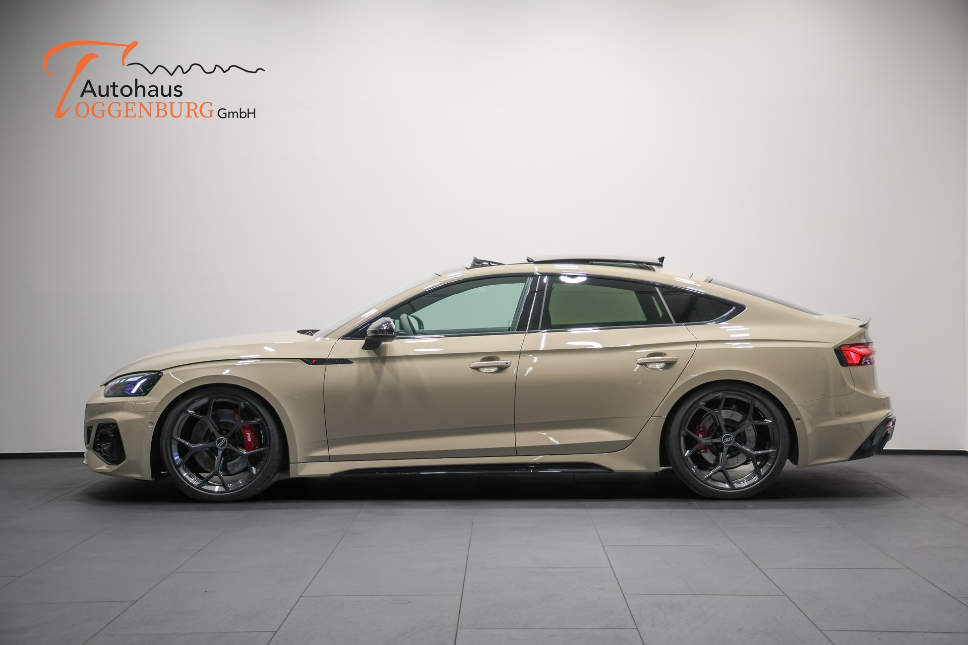 AUDI RS5 Sportback 2.9 TFSI quattro tiptronic *Facelift*Competition Paket*Individual-Lackierung Mocha Latte*-image-6
