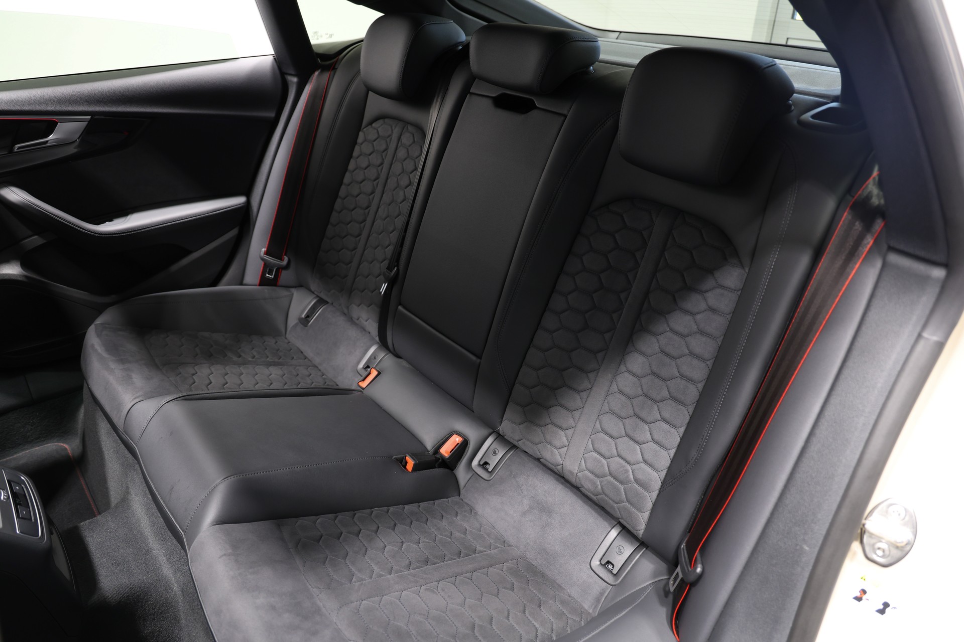 AUDI RS5 Sportback 2.9 TFSI quattro tiptronic *Facelift*Competition Paket*Individual-Lackierung Mocha Latte*-image-16