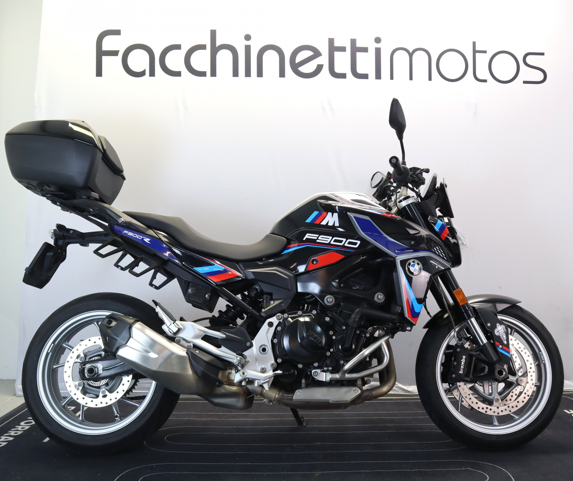 BMW F 900 R