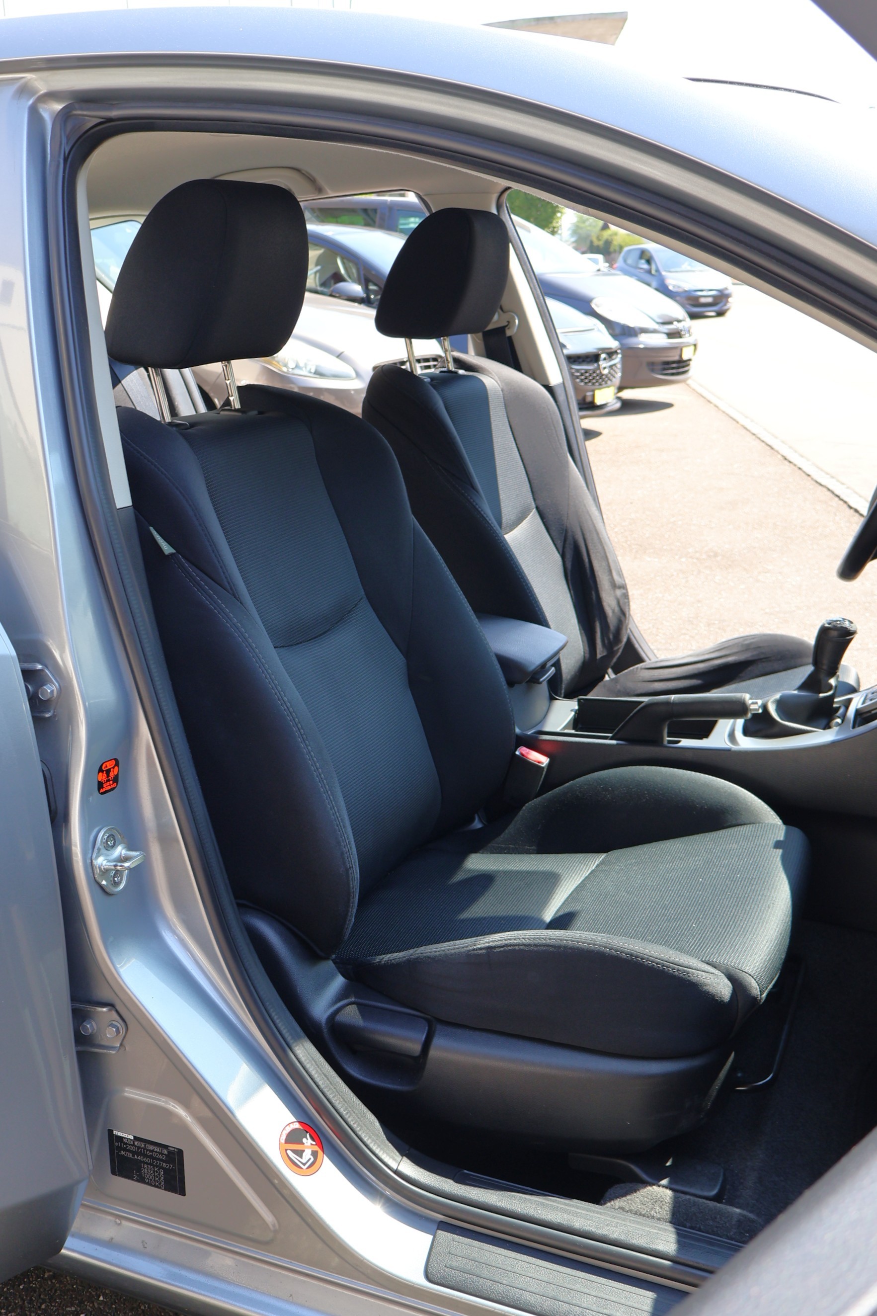 MAZDA 3 2.0 16V DISI Sport-image-12