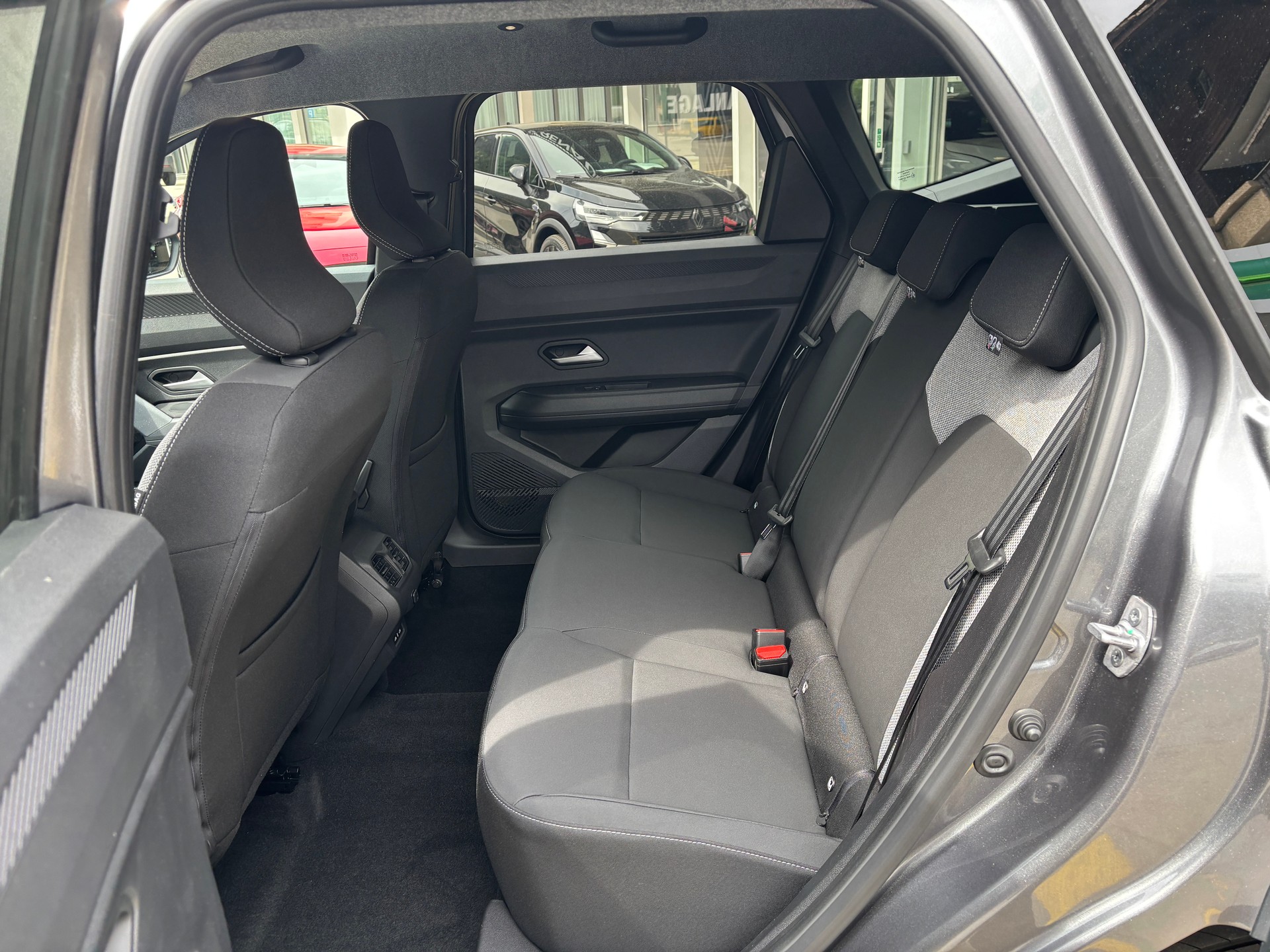 DACIA Bigster 150 Journey 4x4 Automat-image-10