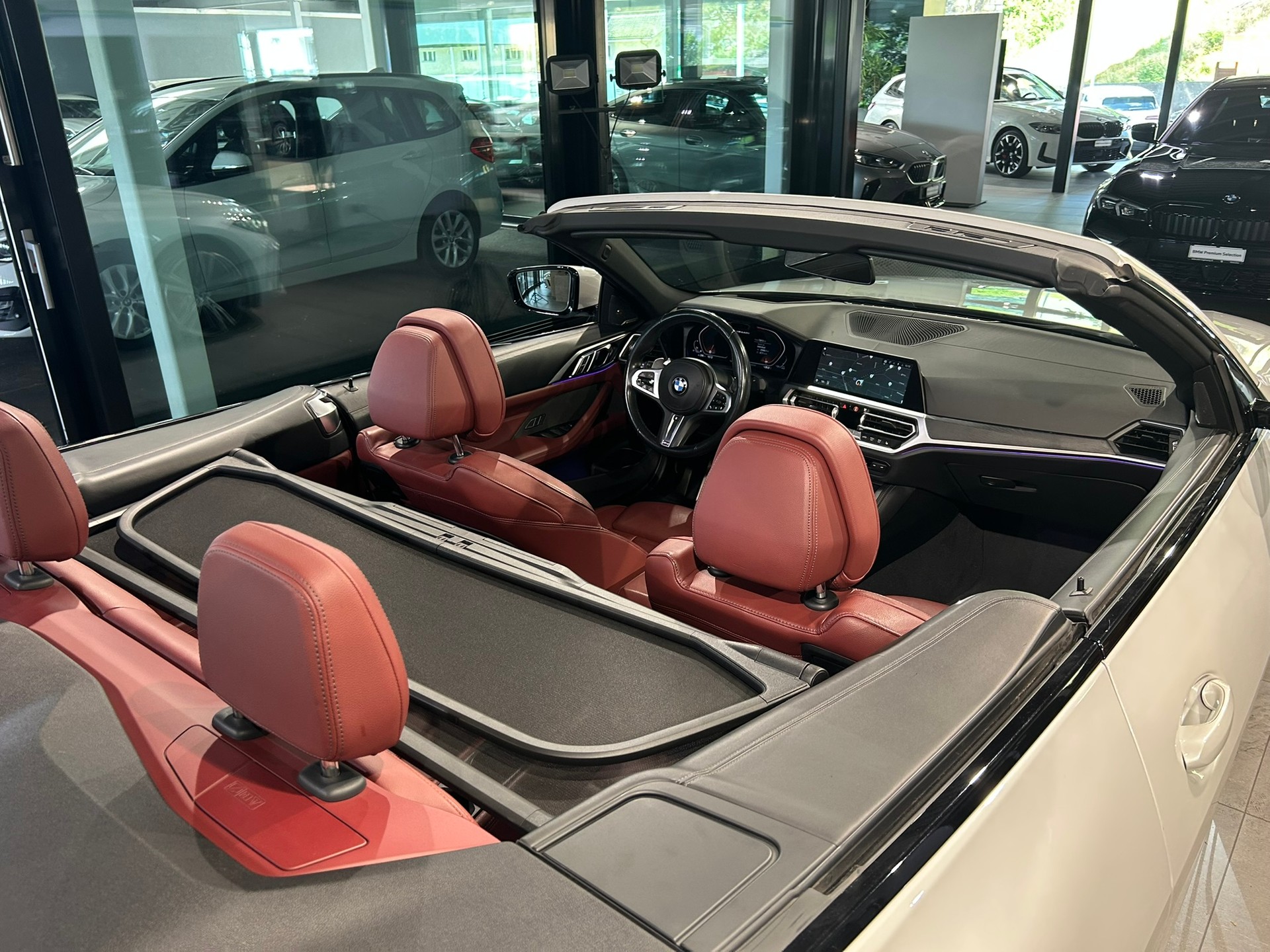 BMW M440i xDrive 48V Cabriolet Steptronic-image-29