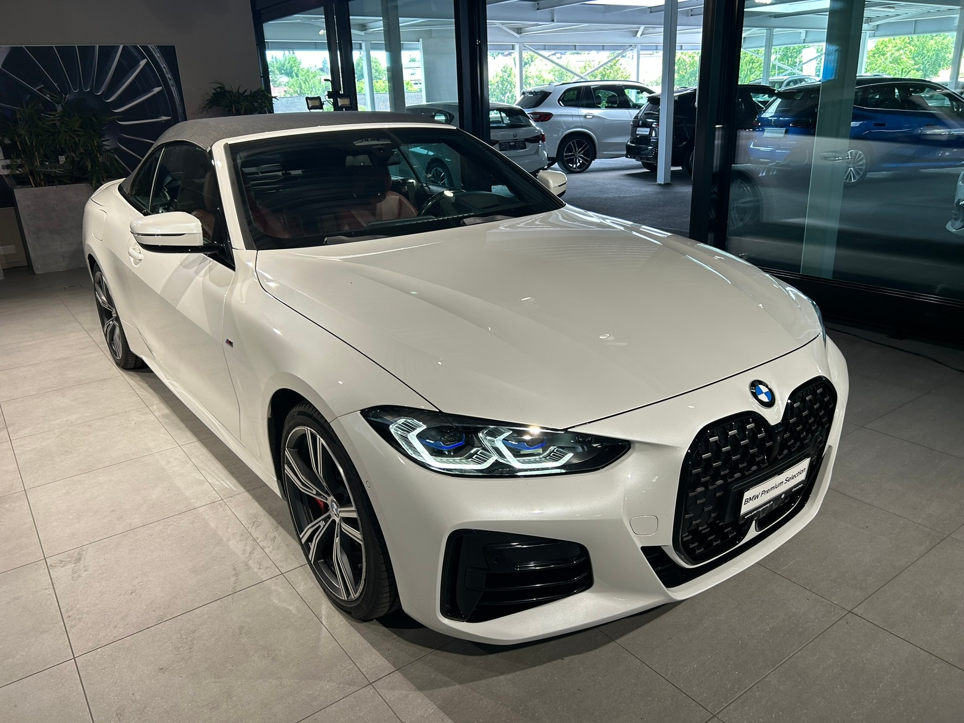 BMW M440i xDrive 48V Cabriolet Steptronic-image-10