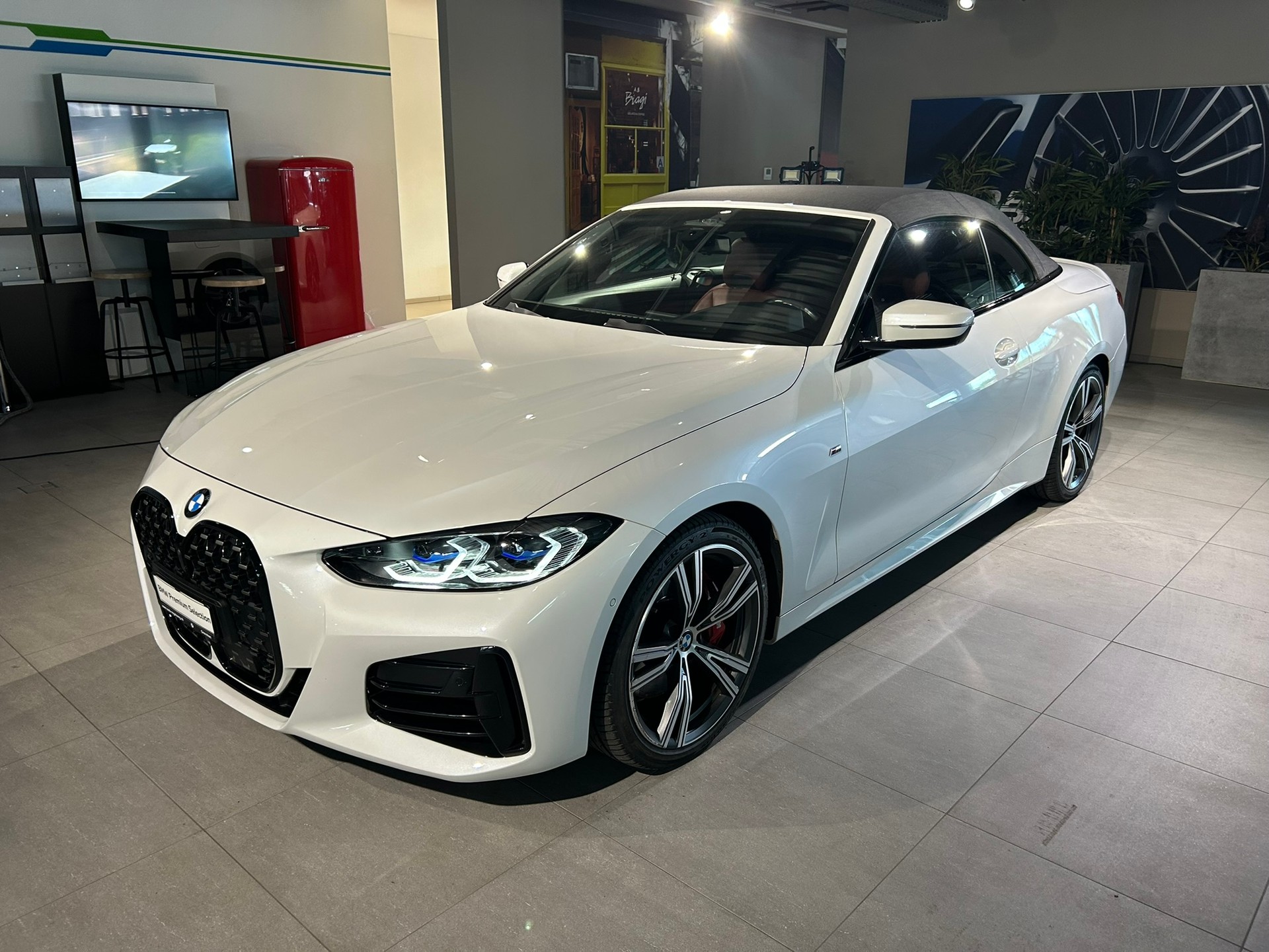 BMW M440i xDrive 48V Cabriolet Steptronic-image-14