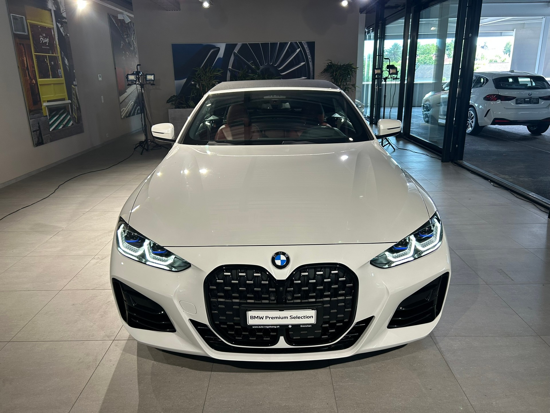 BMW M440i xDrive 48V Cabriolet Steptronic-image-11