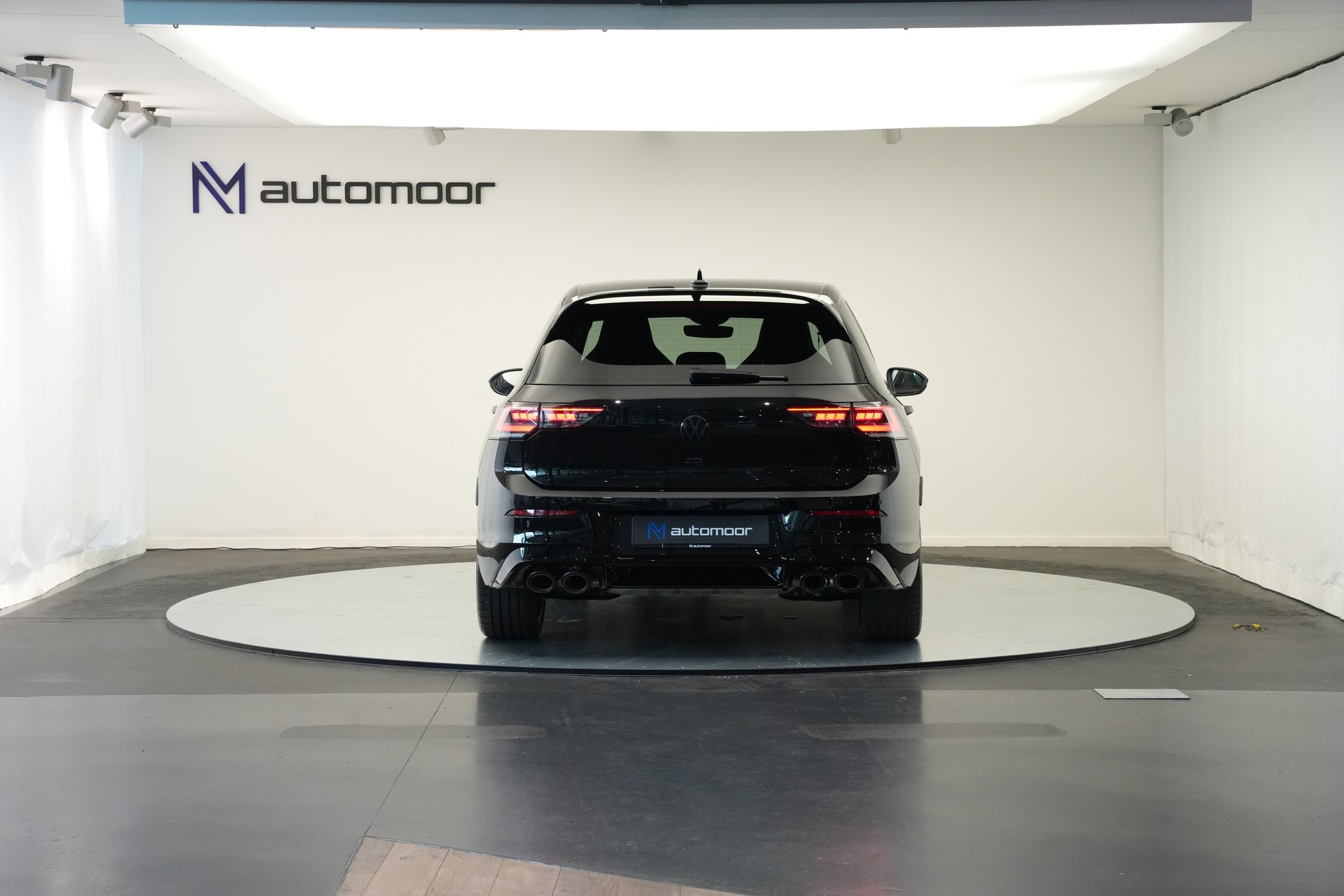 VW Golf 2.0 TSI R DSG 4 Motion *CH-Fahrzeug* *Werksgarantie* *Leder*-image-6