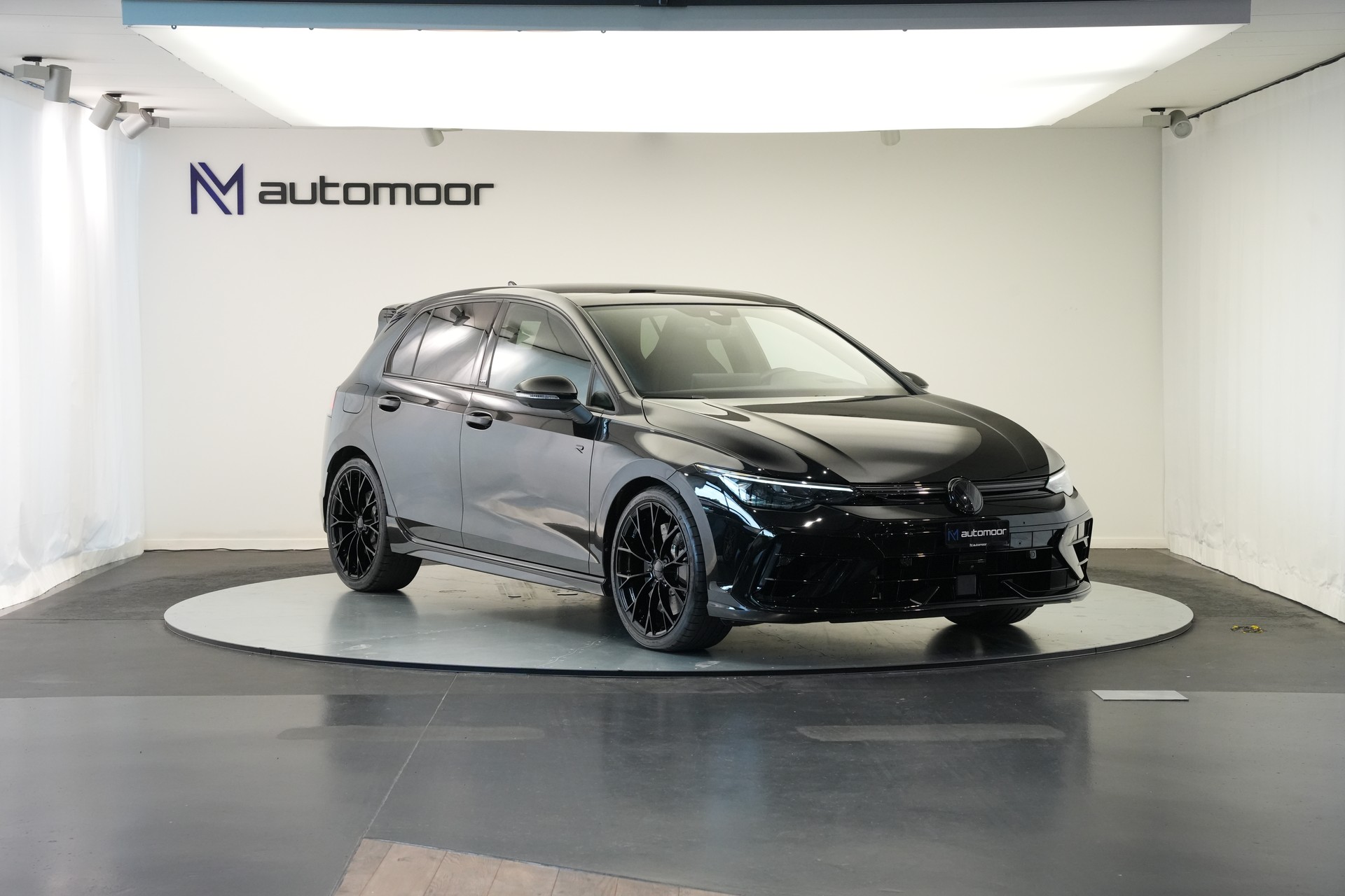 VW Golf 2.0 TSI R DSG 4 Motion *CH-Fahrzeug* *Werksgarantie* *Leder*-showroom-element-2