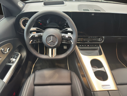 MERCEDES-BENZ CLA 220 8G-DCT 4Matic-image-7