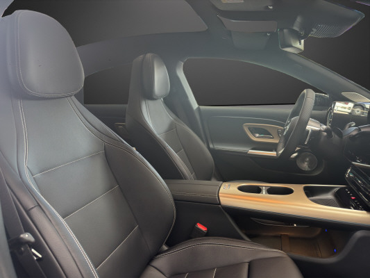 MERCEDES-BENZ CLA 220 8G-DCT 4Matic-image-11