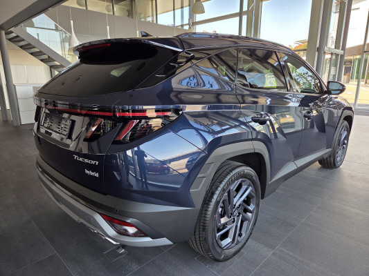 HYUNDAI Tucson 1.6 HEV OrBlLi 4WD-image-3