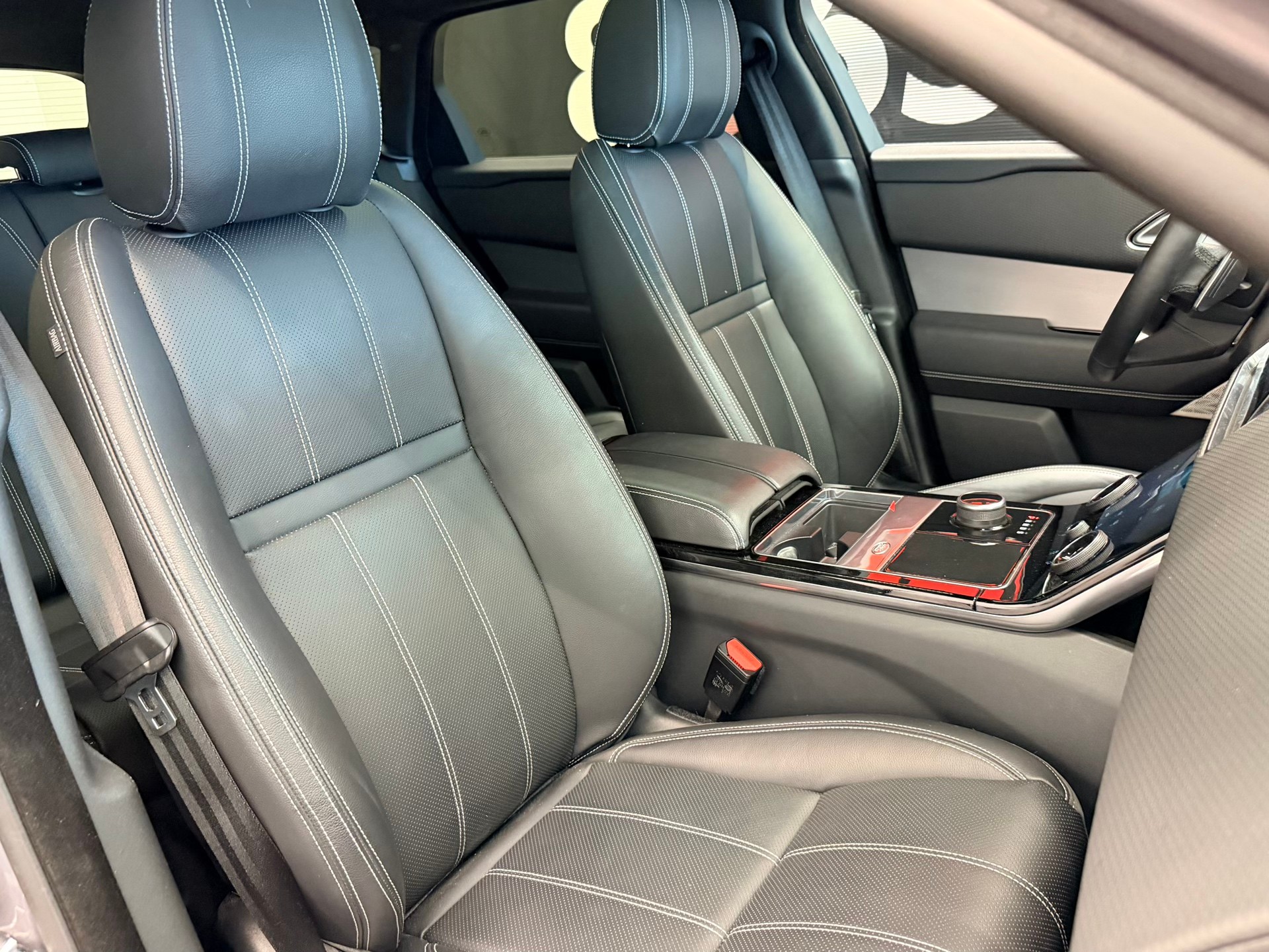 LAND ROVER Range Rover Velar R-Dynamic P 300 SE Automatic-image-23