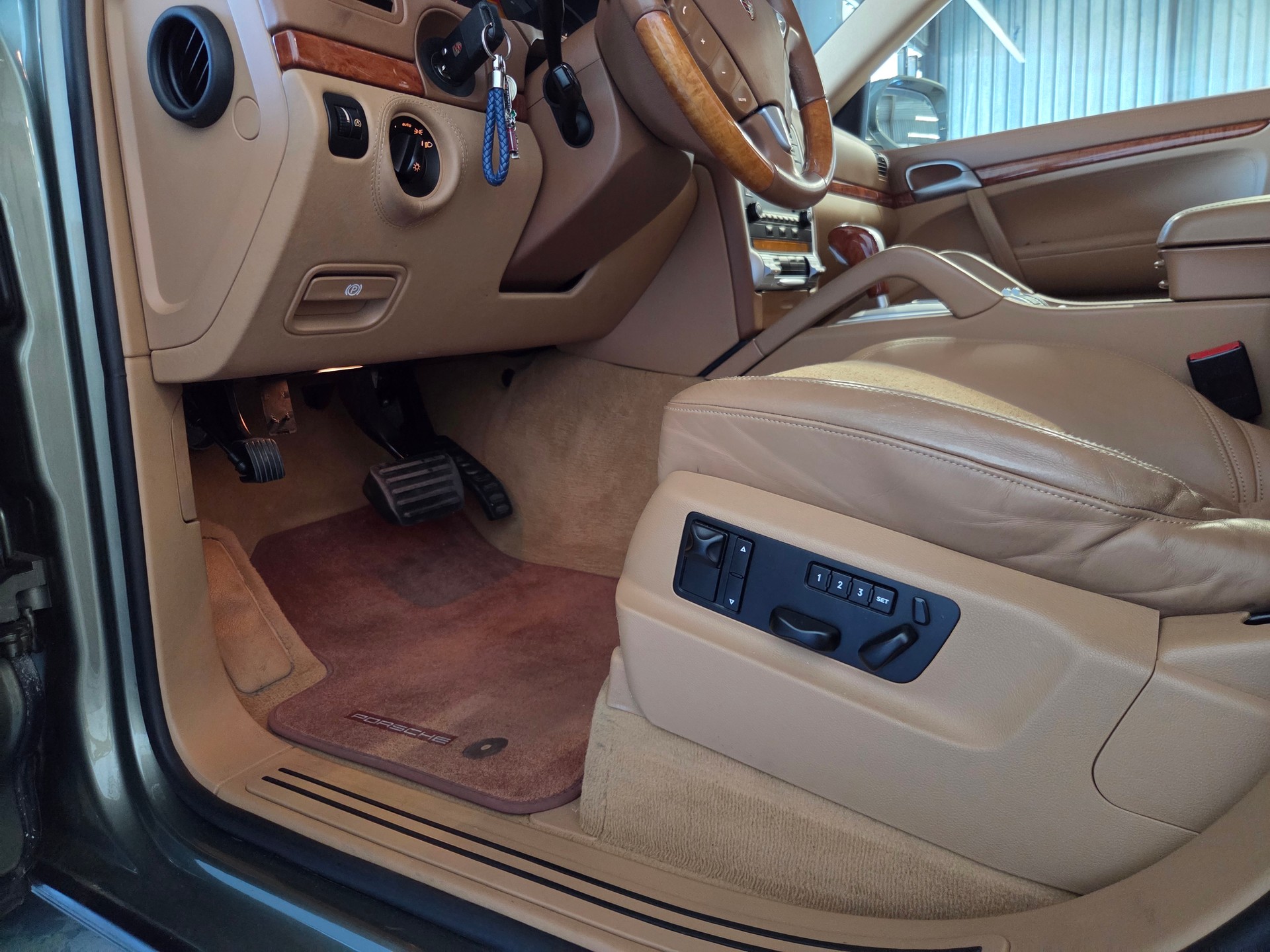 PORSCHE Cayenne Diesel-image-10