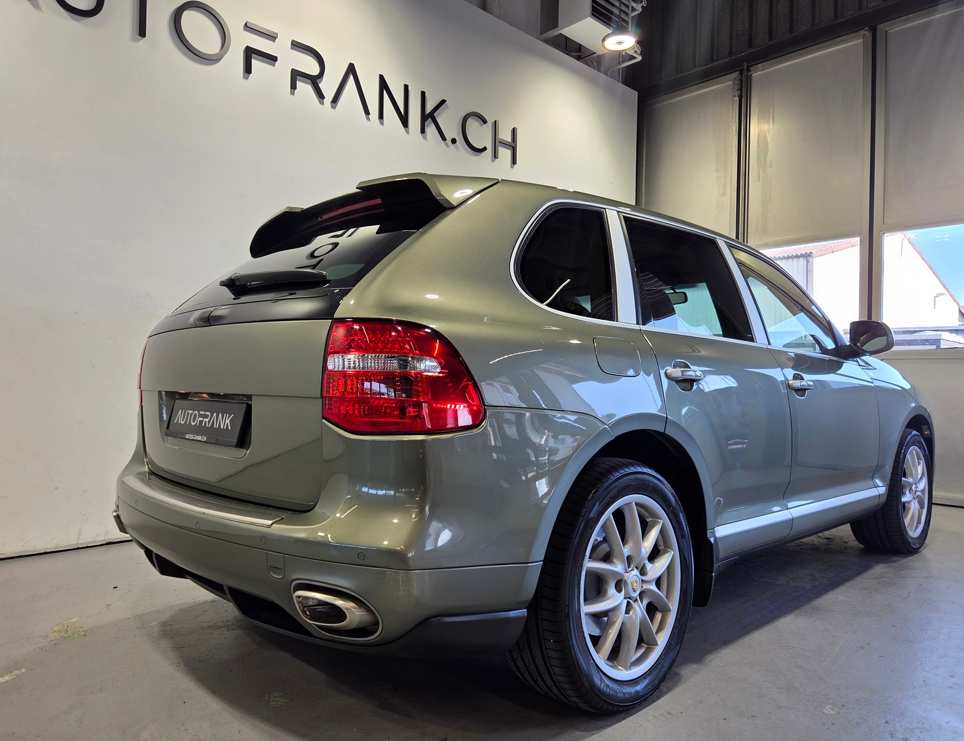 PORSCHE Cayenne Diesel-image-2