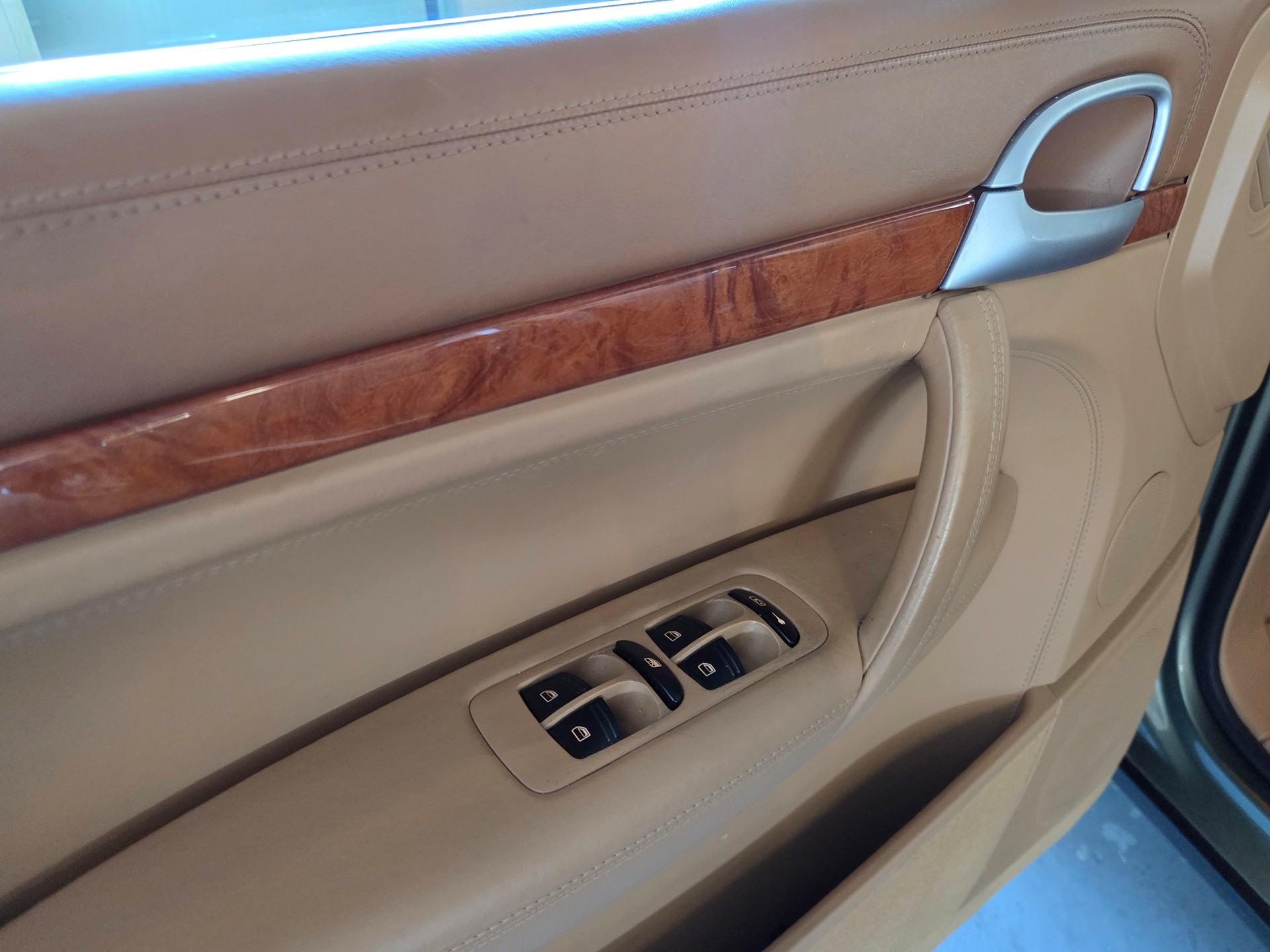 PORSCHE Cayenne Diesel-image-16