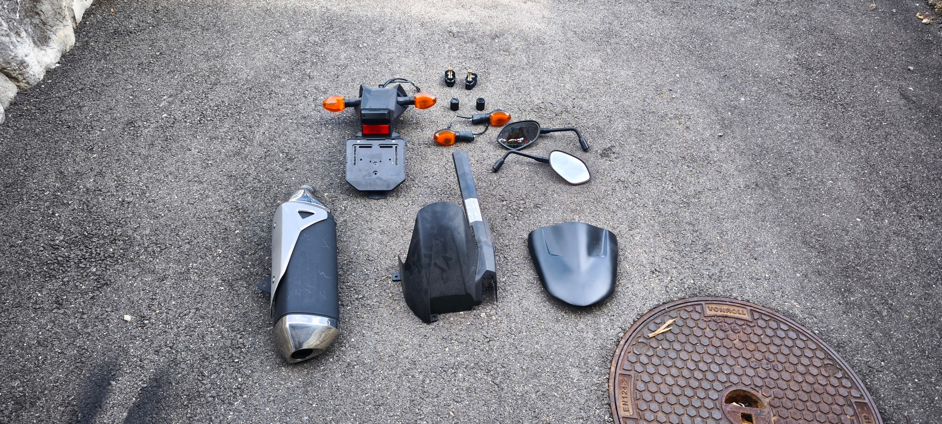 SUZUKI GSR 750 ABS Yoshimura-image-4